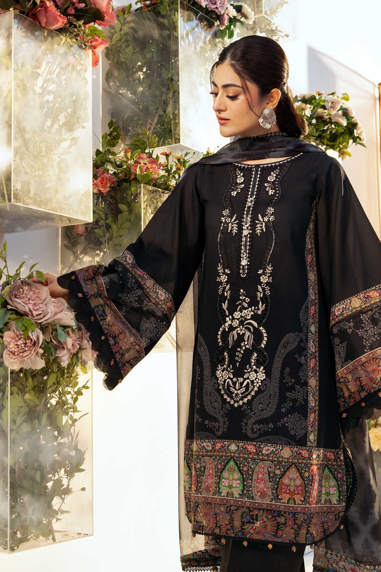 Maria B | M Basic Summer Lawn 25 | MB-CUS25-703A XL Black Lawn