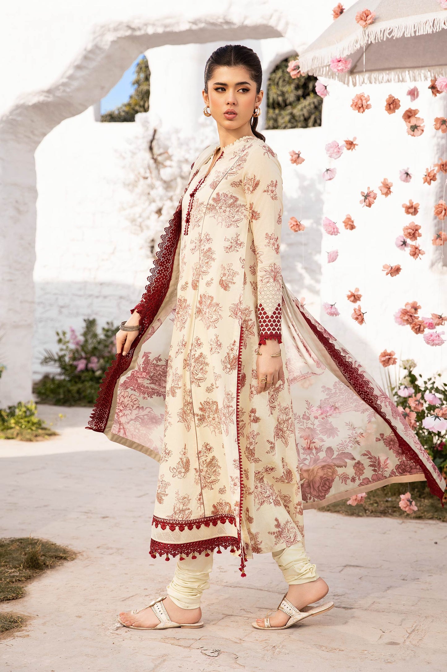 Maria B | M Basic Summer Lawn 25 | MB-CUS25-709A L Pastel Yellow Lawn