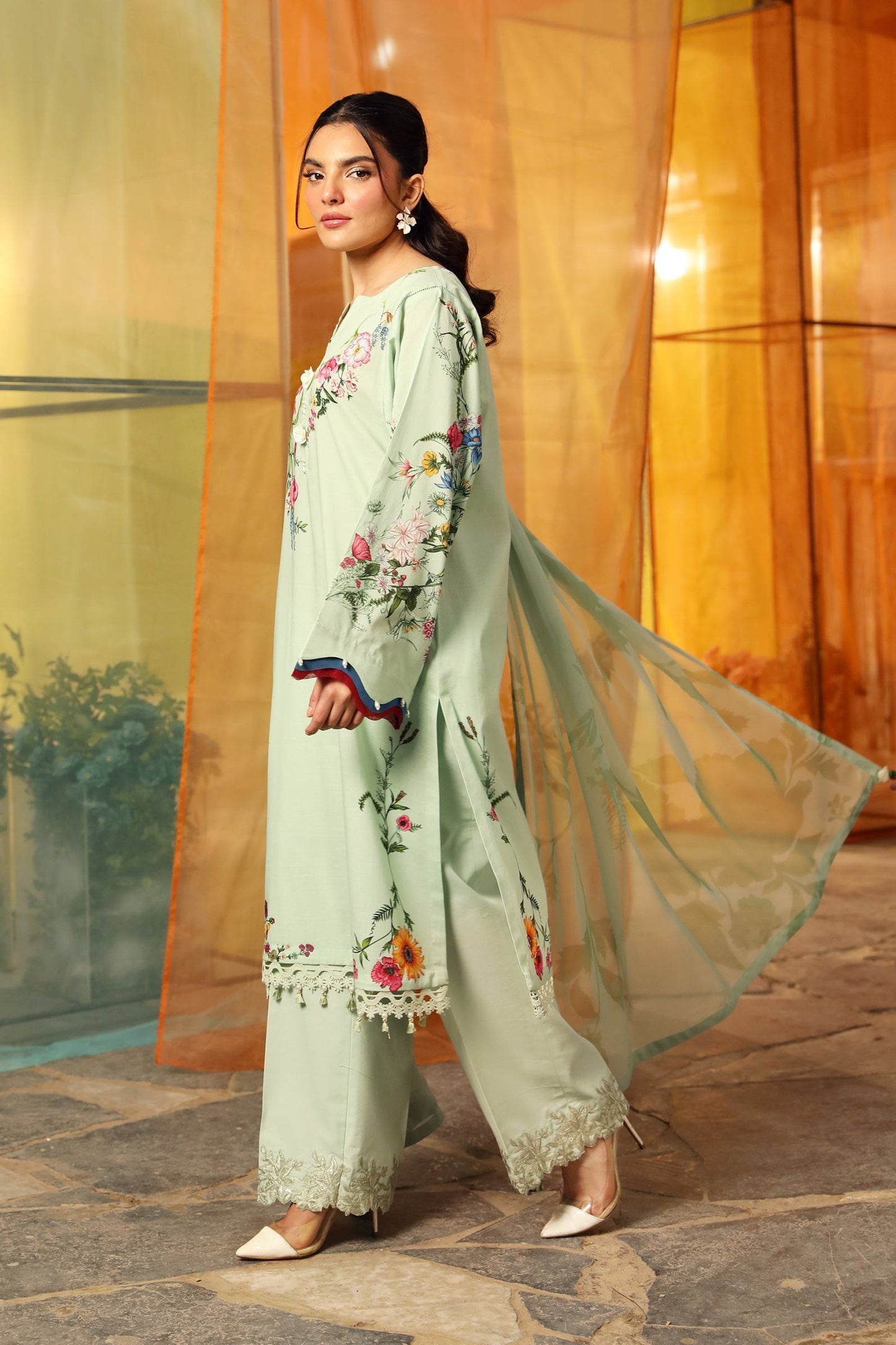 Maria B | M Basic Summer Lawn 25 | MB-CUS25-712B L Mint Green Slub Lawn