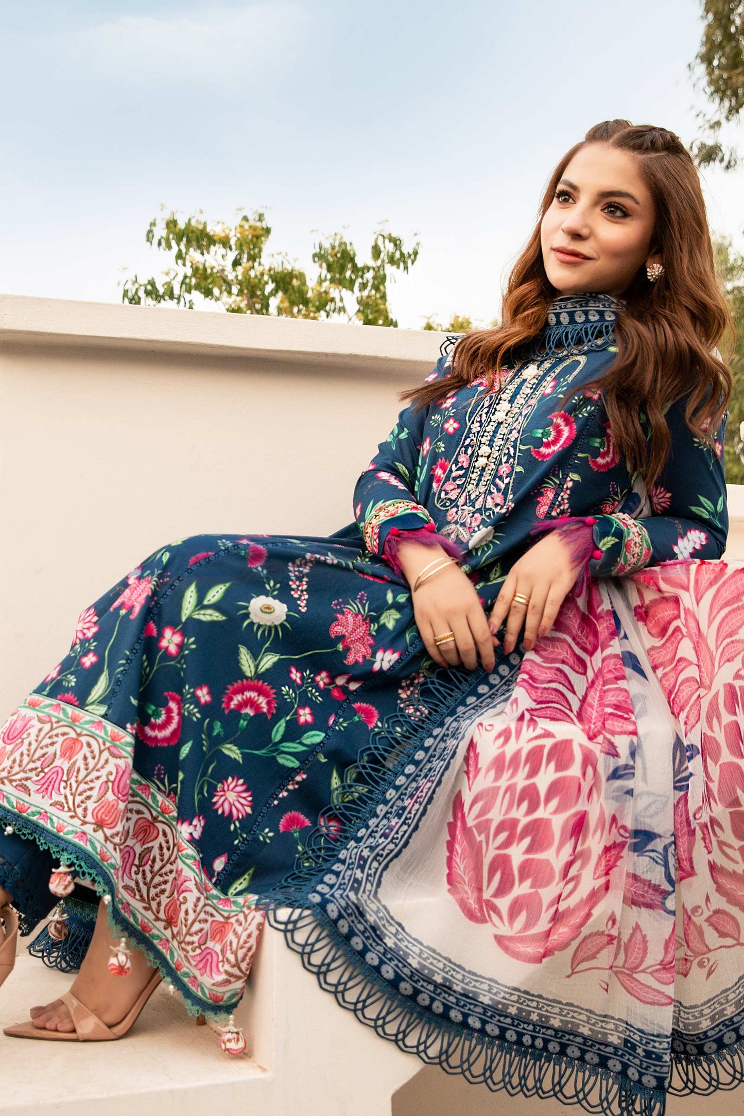 Maria B | Eid Basic Lawn | MB-CUS25-901B XL Dark Blue Lawn