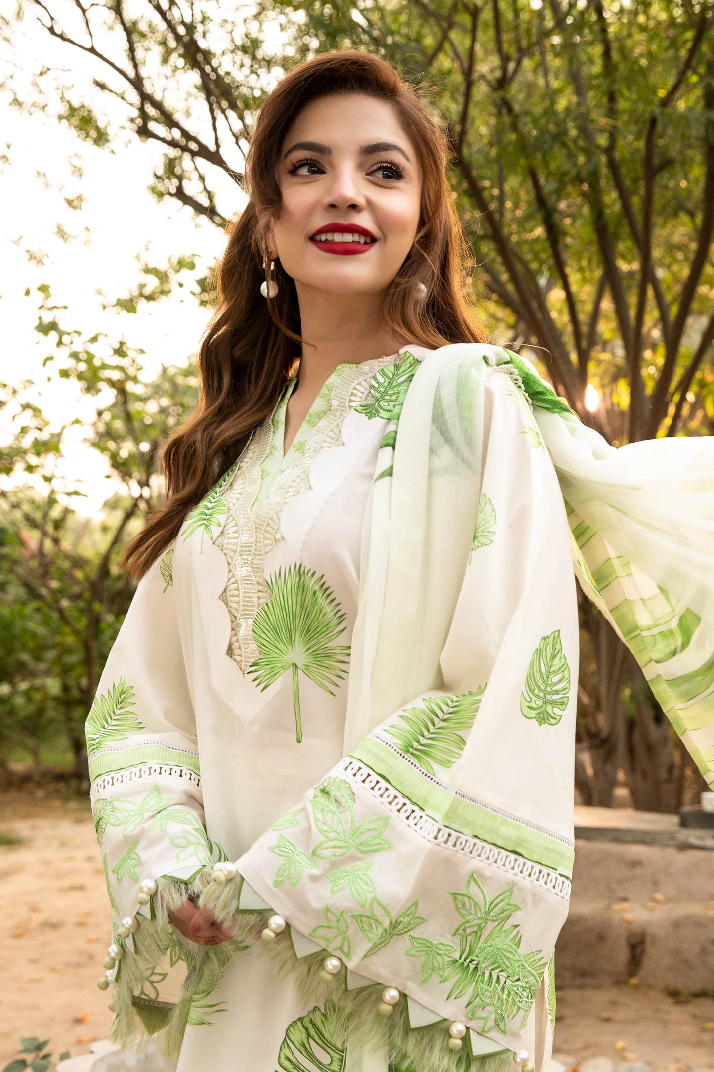 Maria B | Eid Basic Lawn | MB-CUS25-906B S White Lawn