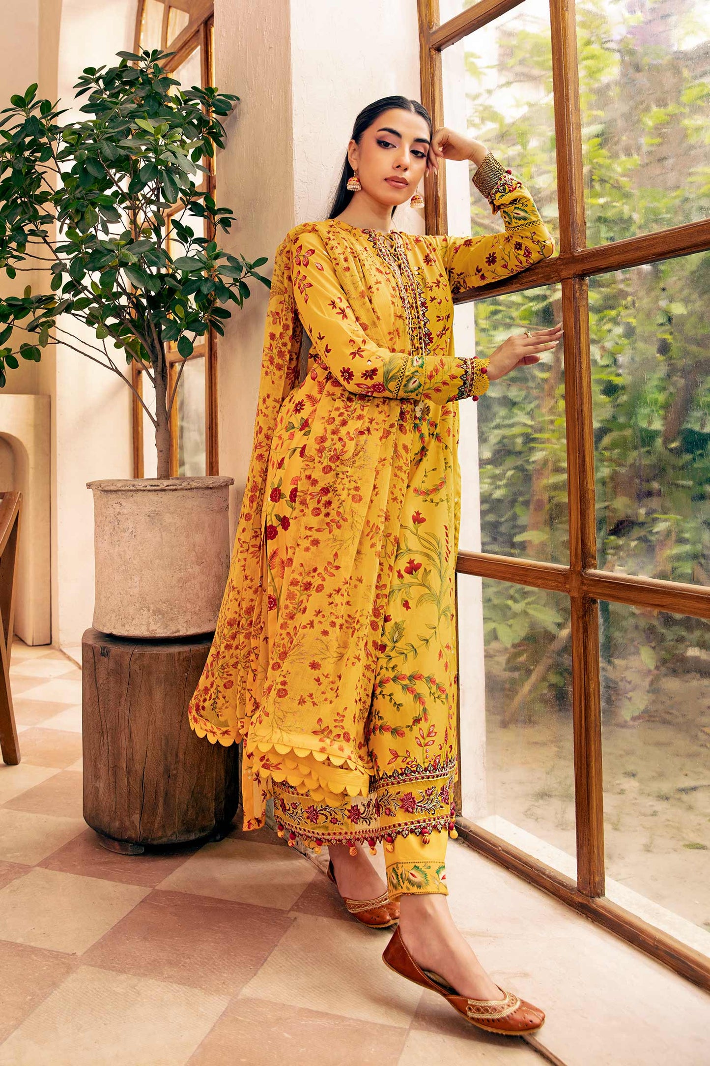 Maria B | Eid Basic Lawn | MB-CUS25-912A XL Mustard Yellow Lawn