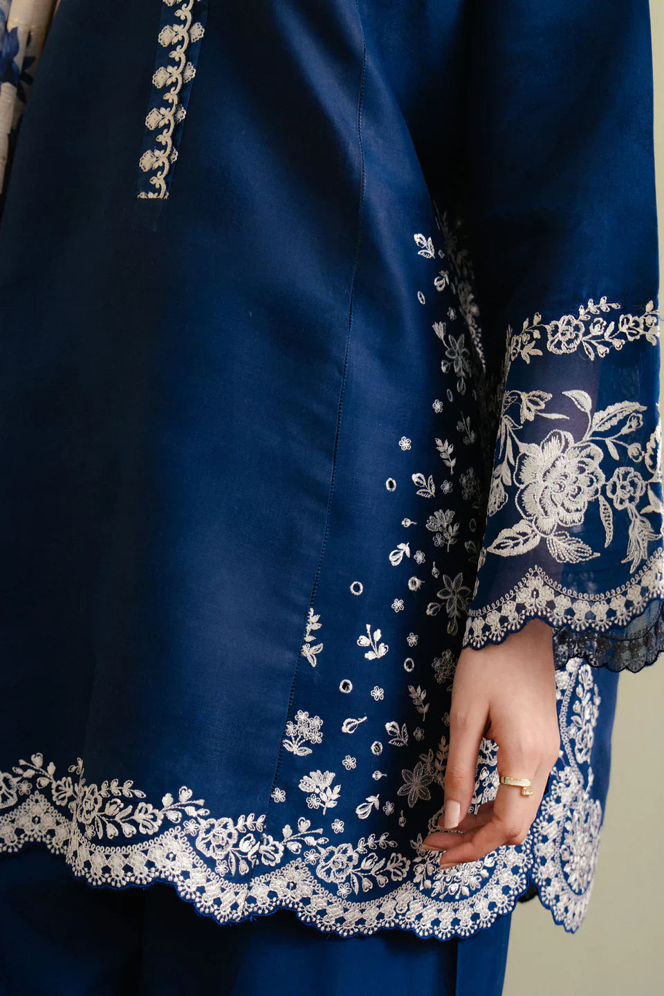 Zara Shahjahan | Coco Lawn 25 | MEADOW-8B M Navy Jacquard