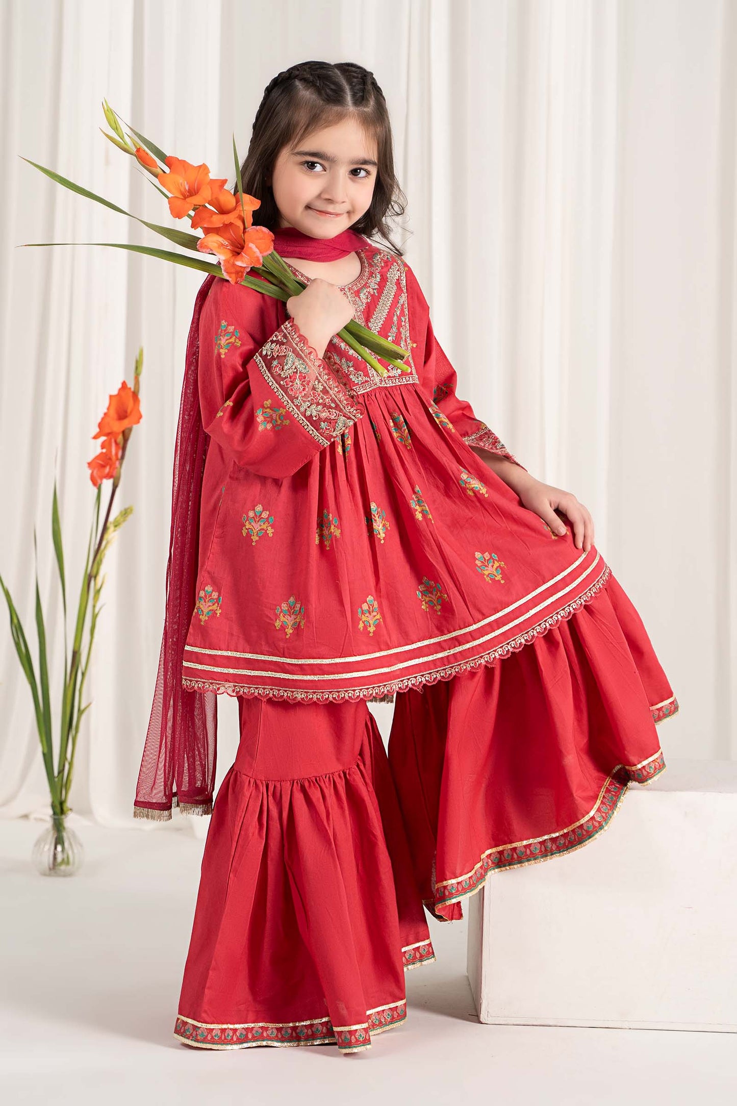 Maria B | 3 Piece Embroidered Lawn Suit | MKD-EF25-15