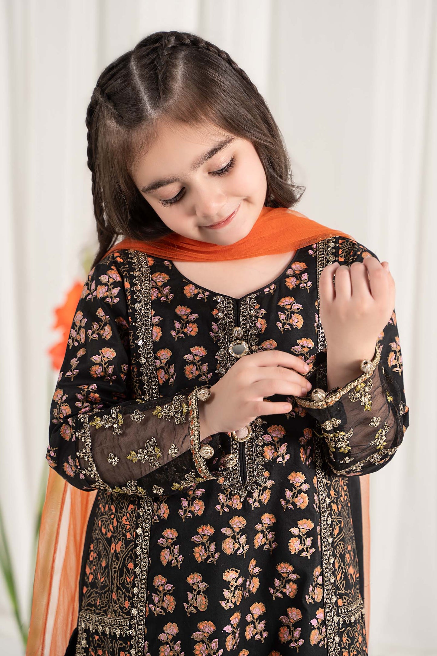 Maria B | 3 Piece Embroidered Lawn Suit | MKD-EF25-23 8-Jun Black