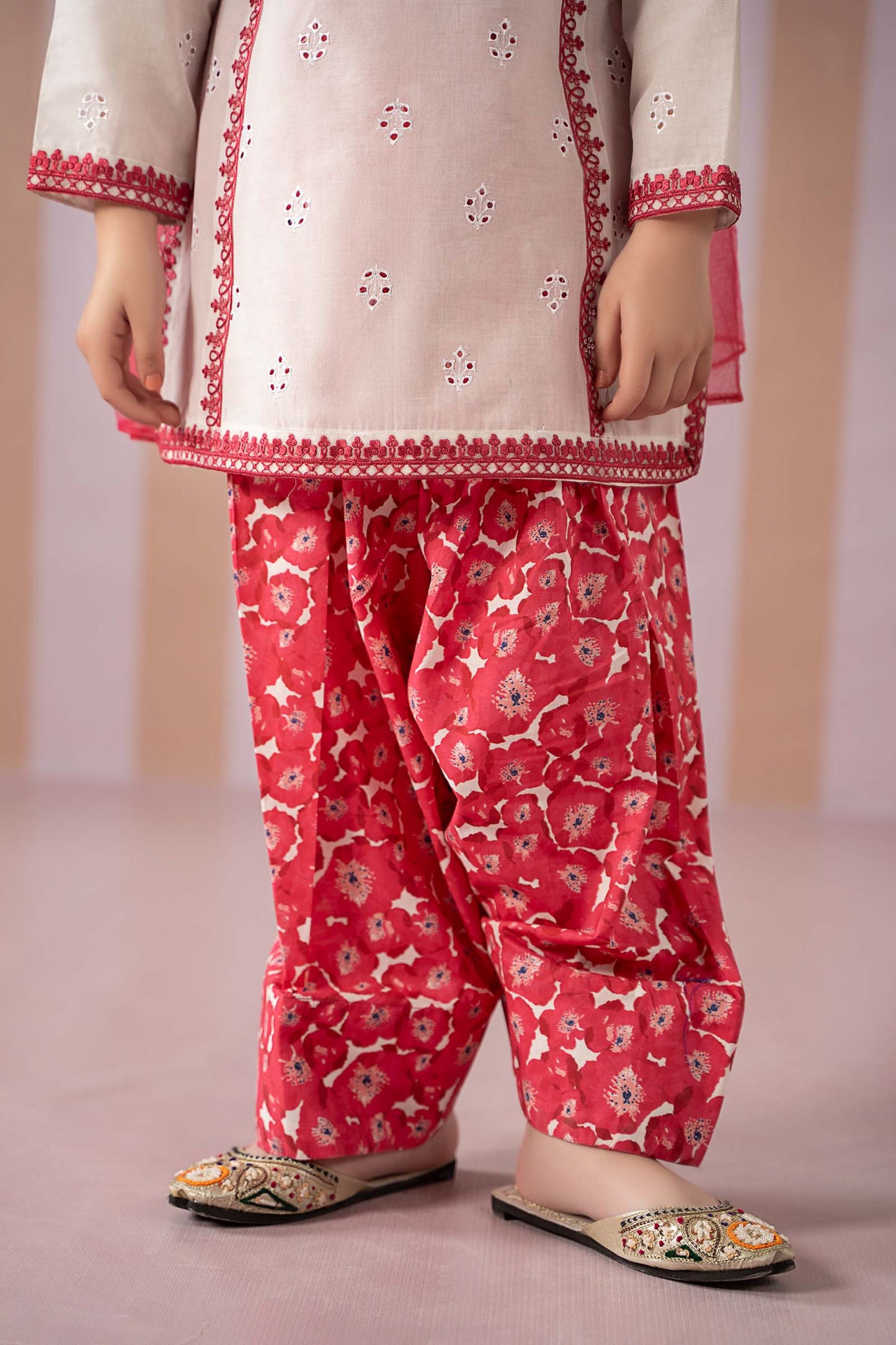 Maria B | 3 Piece Embroidered Lawn Suit | MKD-EF25-66 12-Oct White