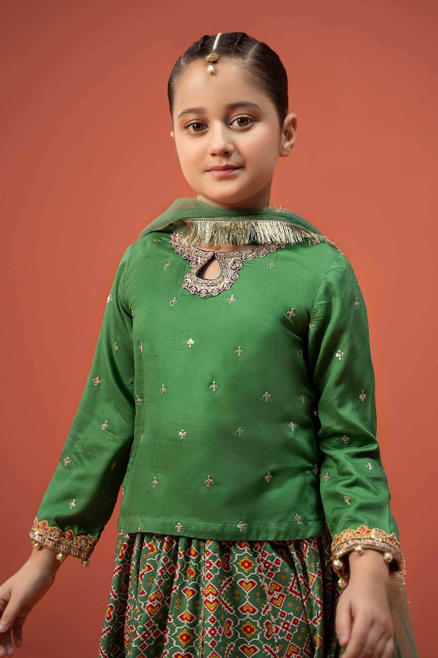 Maria B | 3 Piece Embroidered Linen Suit | MKD-W24-04 14-Dec Green