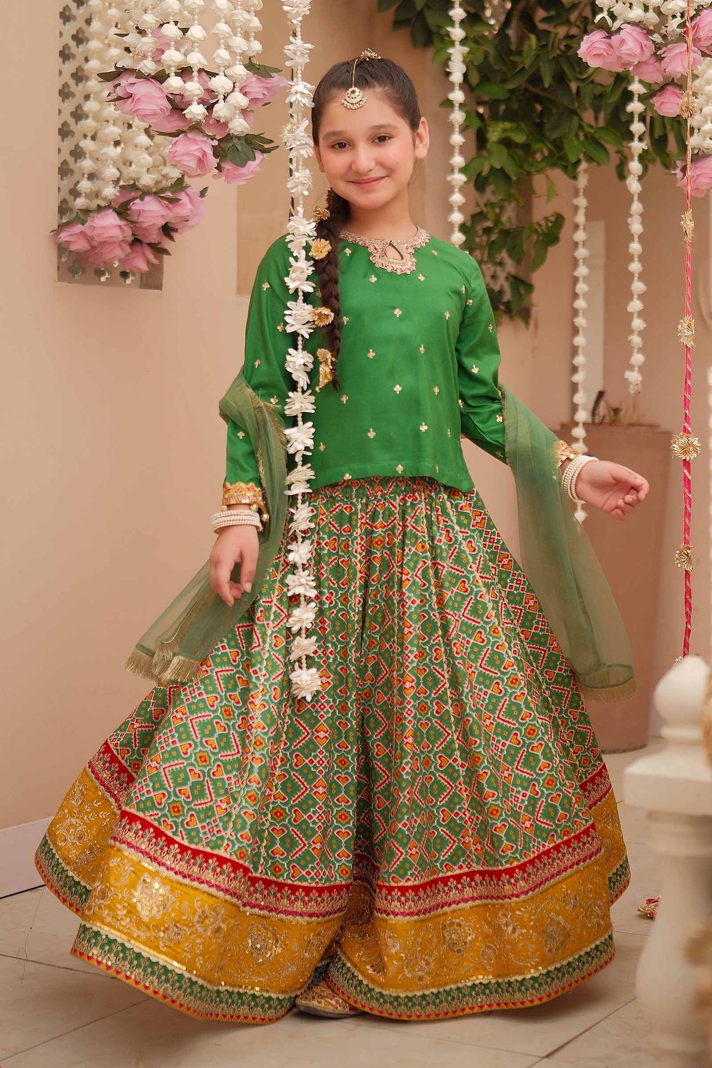 Maria B | 3 Piece Embroidered Linen Suit | MKD-W24-04 8-Jun Green