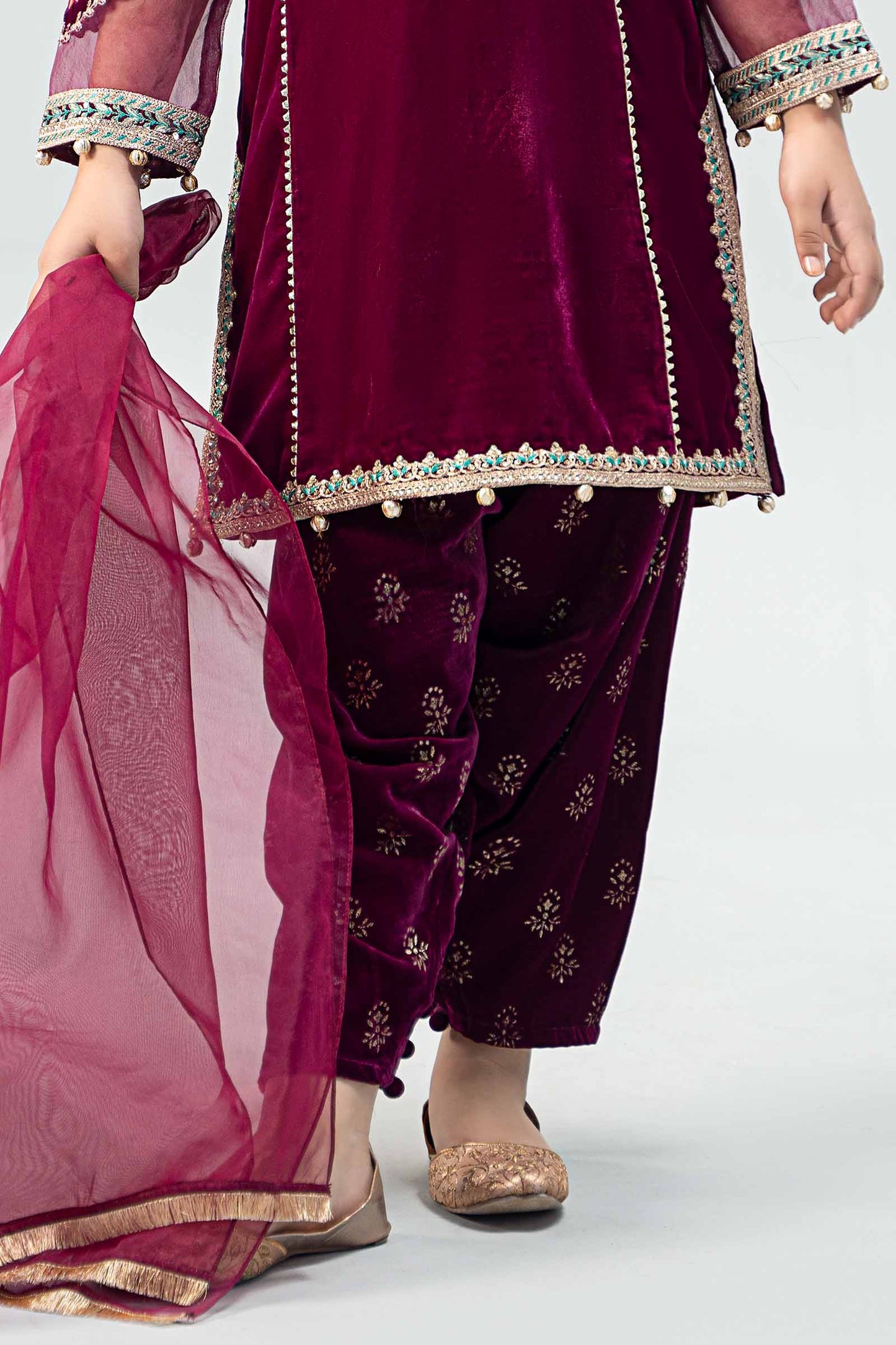 Maria B | 3 Piece Embroidered Velvet Suit | MKS-W24-32 8-Jun Purple