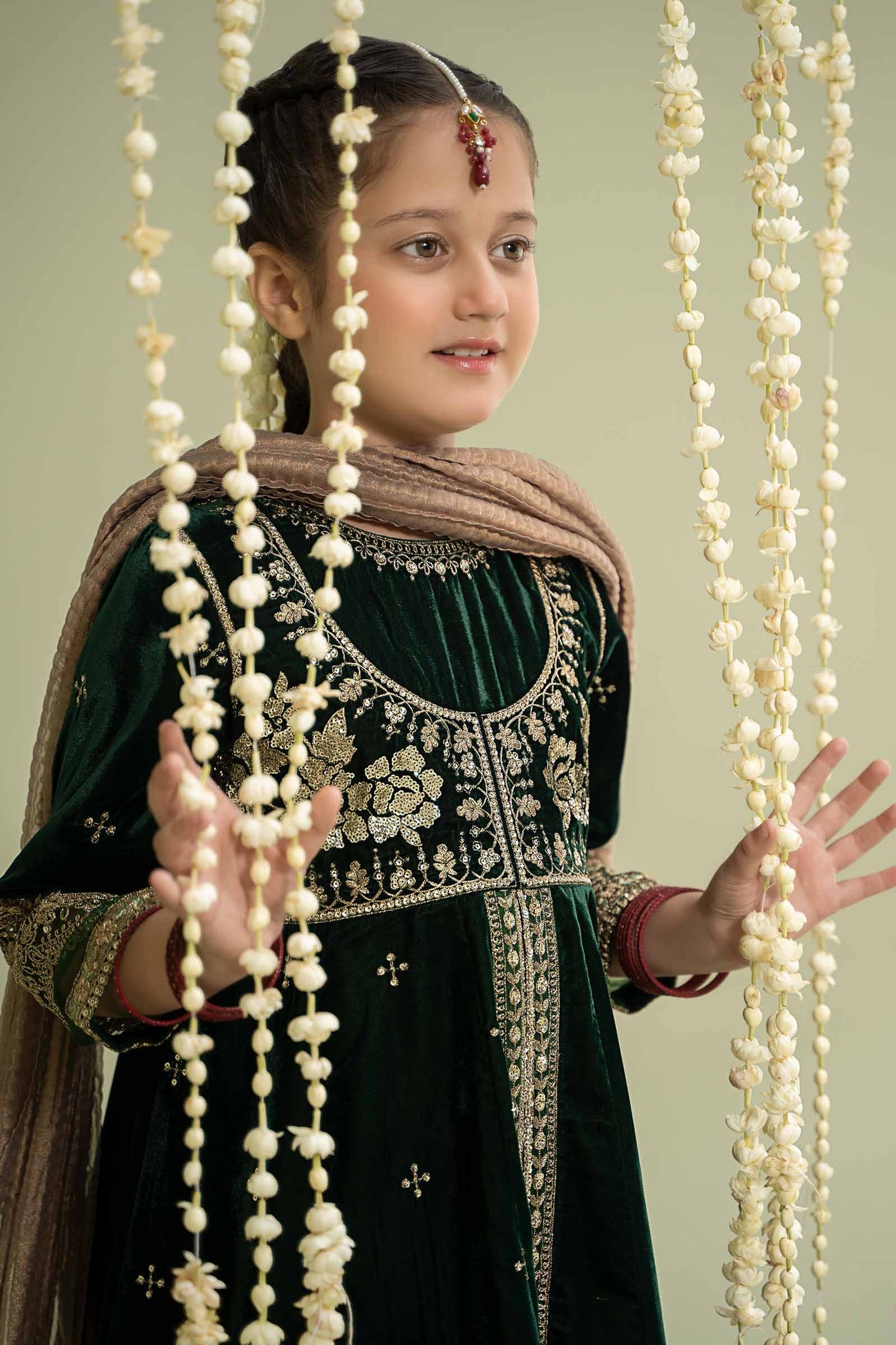 Maria B | 3 Piece Embroidered Velvet Suit | MKS-W24-40 6-Apr Green