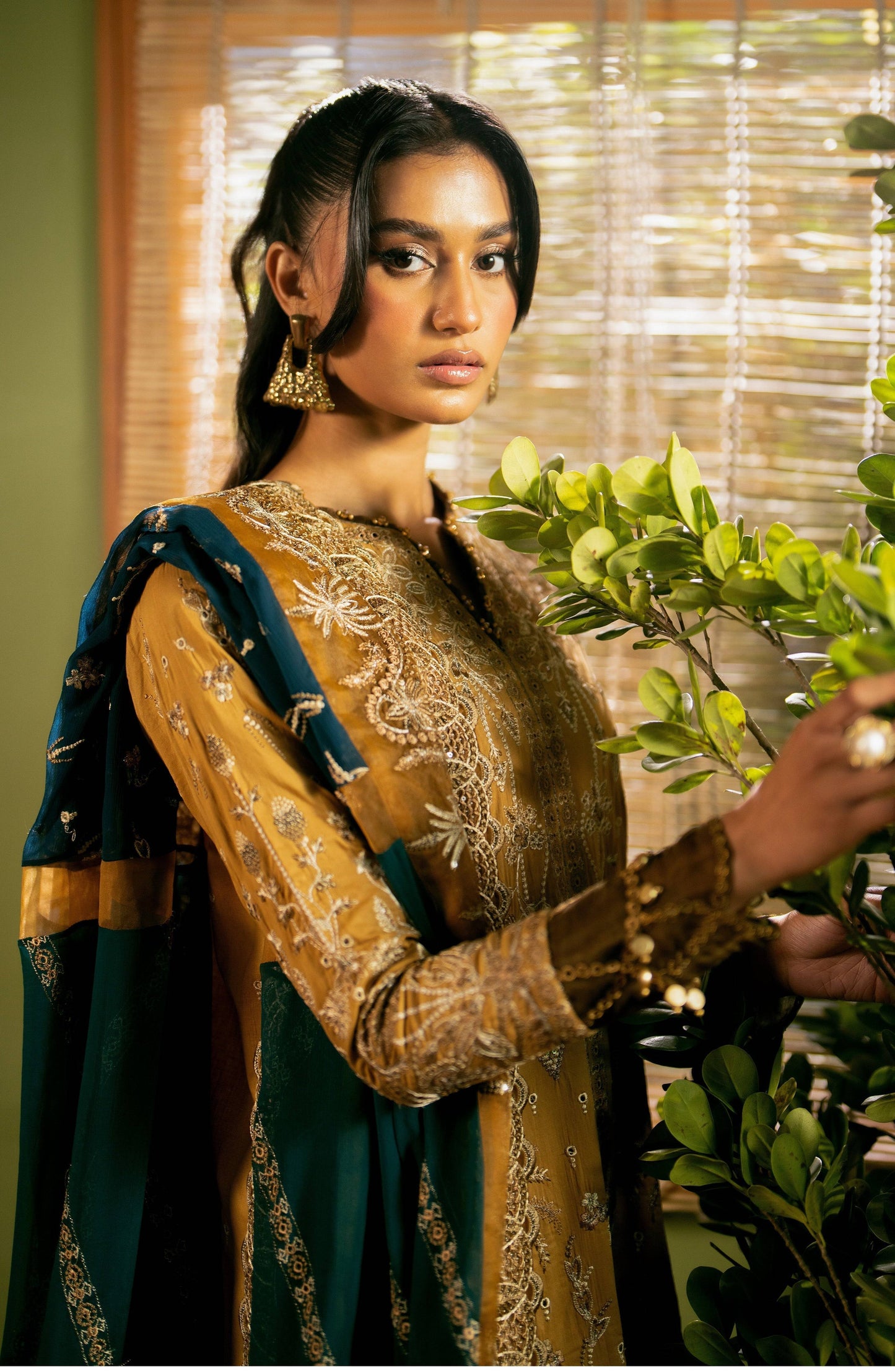 Maryum N Maria | Luxury Lawn 24 | Heba - Pakistani Designer Dress - by Maryum N Maria | Type: Luxury - 100% Original at Saira Sultan