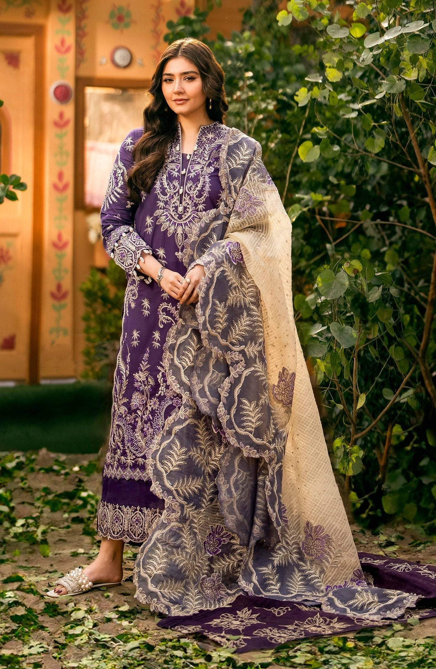 Maryum N Maria | Luxury Lawn 24 | Rahma - Pakistani Designer Dress - by Maryum N Maria | Type: Luxury - 100% Original at Saira Sultan