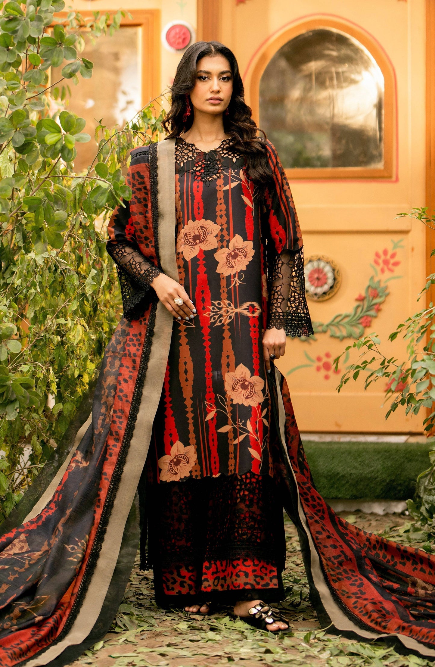 Maryum N Maria | Luxury Lawn 24 | Chione - Pakistani Designer Dress - by Maryum N Maria | Type: Luxury - 100% Original at Saira Sultan