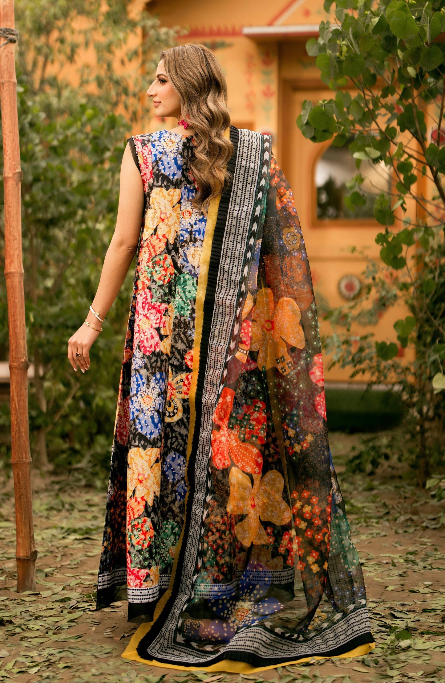 Maryum N Maria | Luxury Lawn 24 | Femi - Pakistani Designer Dress - by Maryum N Maria | Type: Luxury - 100% Original at Saira Sultan