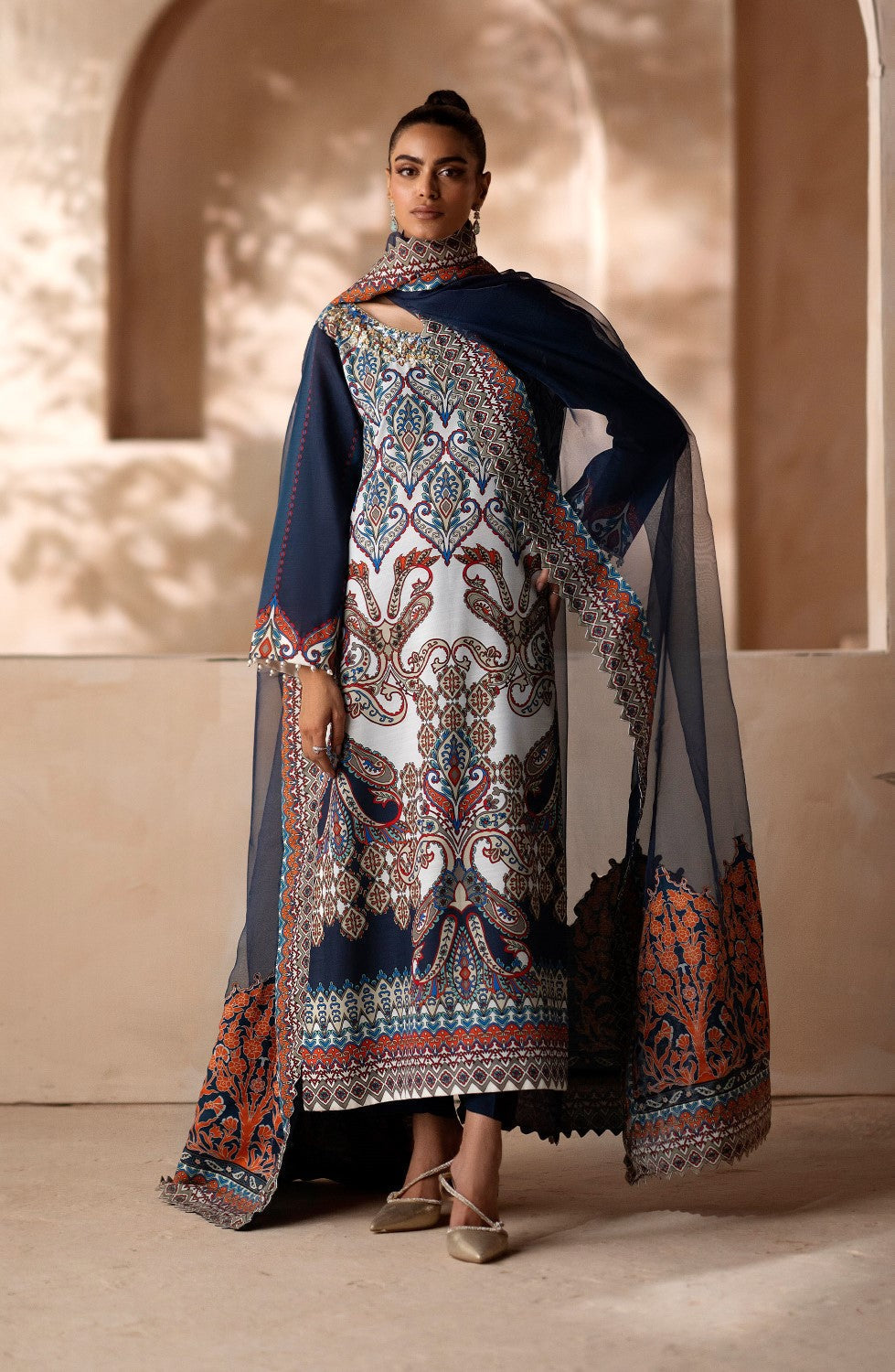 Maryum N Maria | Zeil Winter | CHARVI - MS40098 - Pakistani Designer Dress - by Maryam N Maria | Type: Ladies Clothes - 100% Original at Saira Sultan