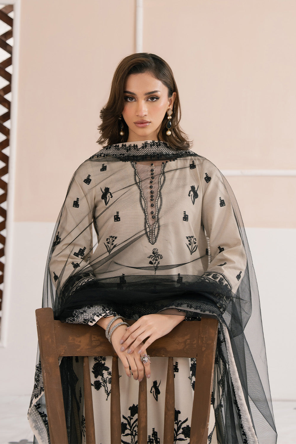 Maryum N Maria | Eid Luxury Lawn 25 | ATEFEH - MS50157 M Off White Lawn