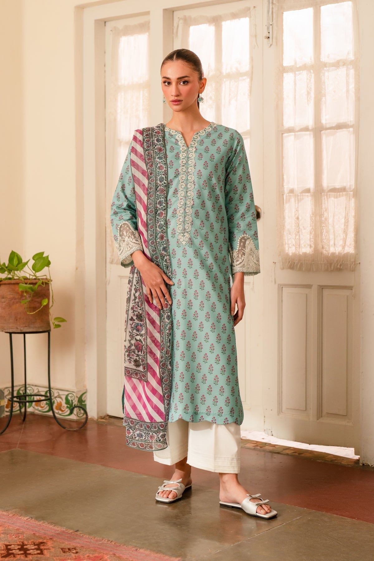 Xenia Formals | Summer Away 25 | ANNECY - B XS Aqua Lawn