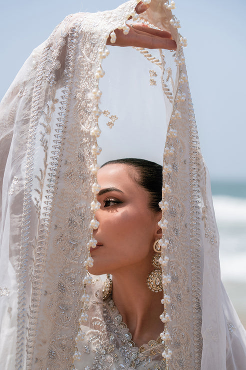 Emaan Adeel | Kamari Reveuse Wedding Formals | NOVA - Pakistani Designer Dress - by Emaan Adeel | Type: Ladies Clothes - 100% Original at Saira Sultan