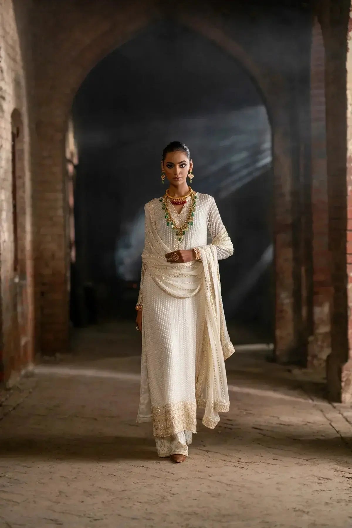 Erum Khan | Mannat Formals | Tabeer - Pakistani Designer Dress - by Erum Khan | Type: Bridal - 100% Original at Saira Sultan