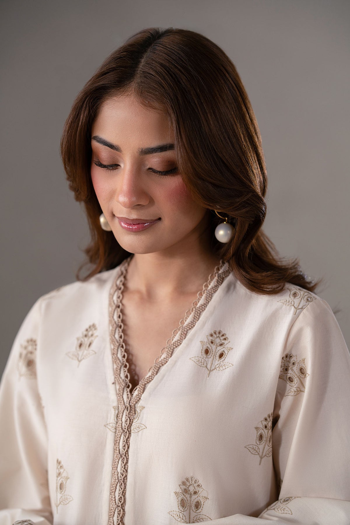 Akbar Aslam | Pret Lawn | Lunel M Off White Lawn