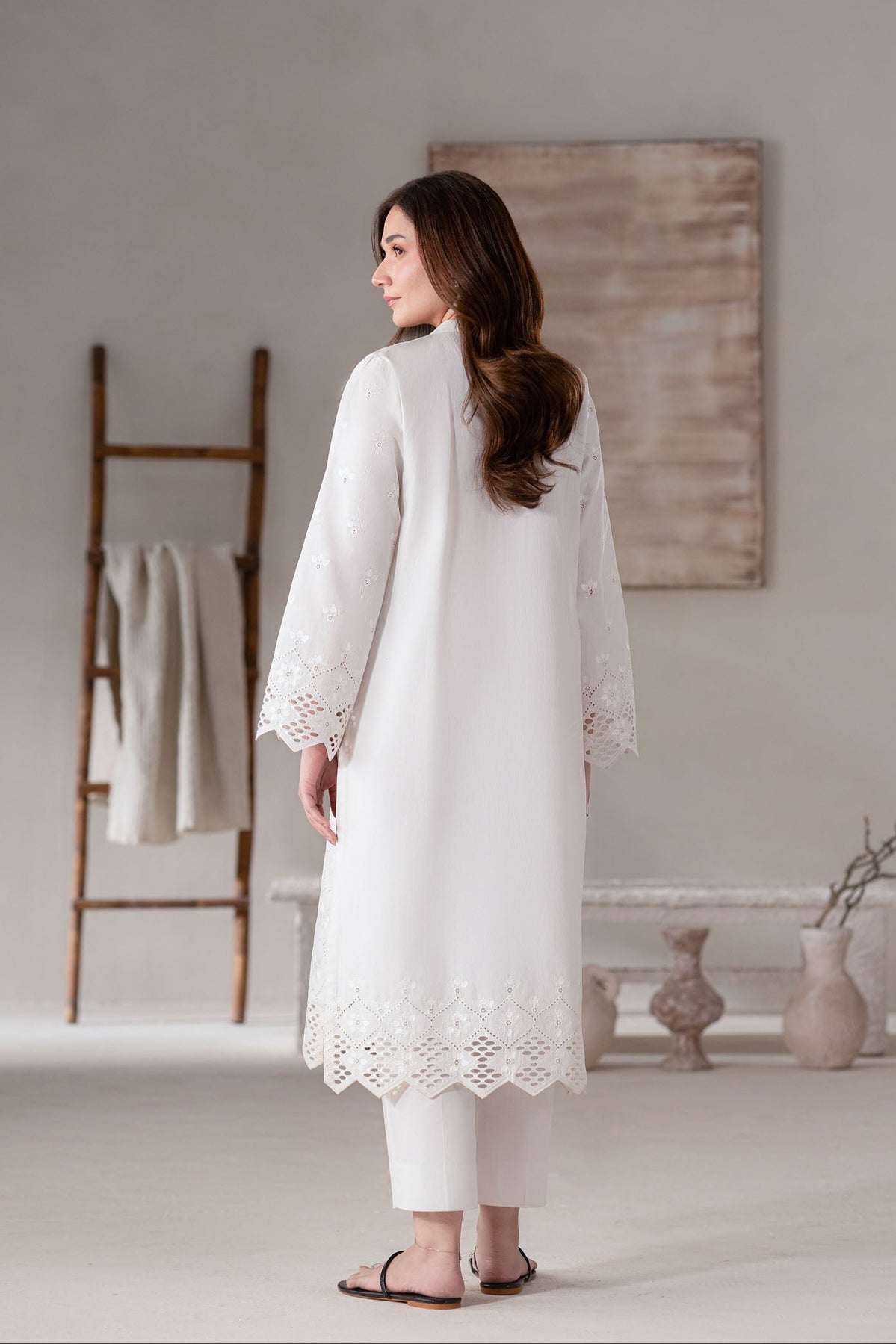 Akbar Aslam | Pret Lawn | Frost S White Lawn