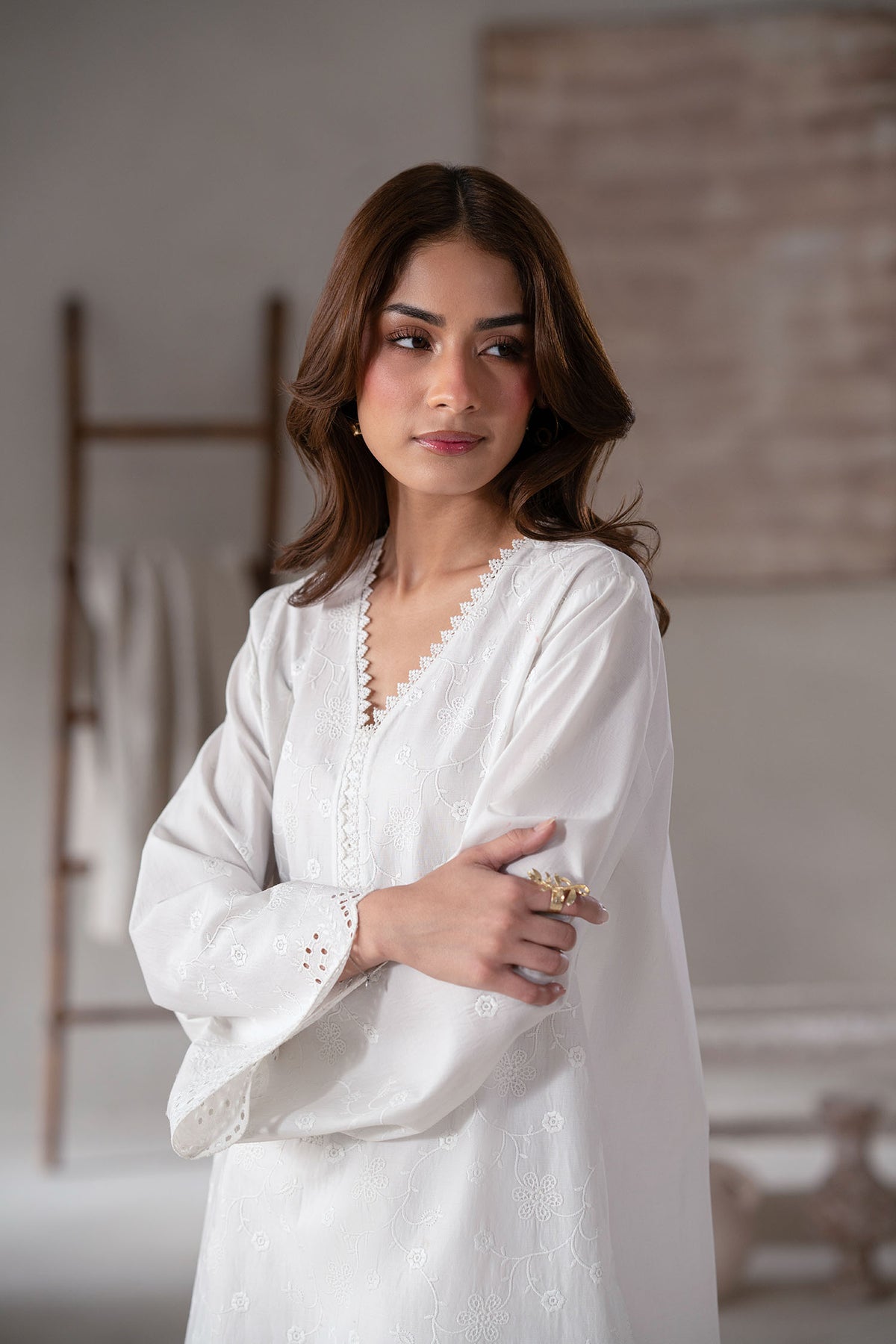 Akbar Aslam | Pret Lawn | Solace L White Lawn