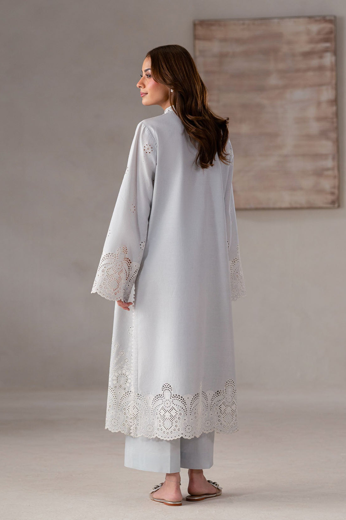 Akbar Aslam | Pret Lawn | Aithra S Gray Lawn