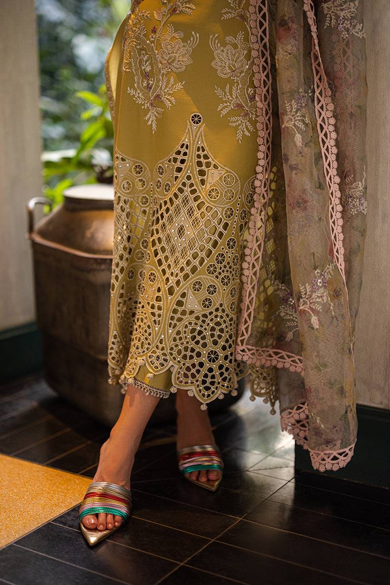 Mushq | Orient Express Luxury Lawn | DELICE - Pakistani Designer Dress - by Mushq | Type: Luxury - 100% Original at Saira Sultan
