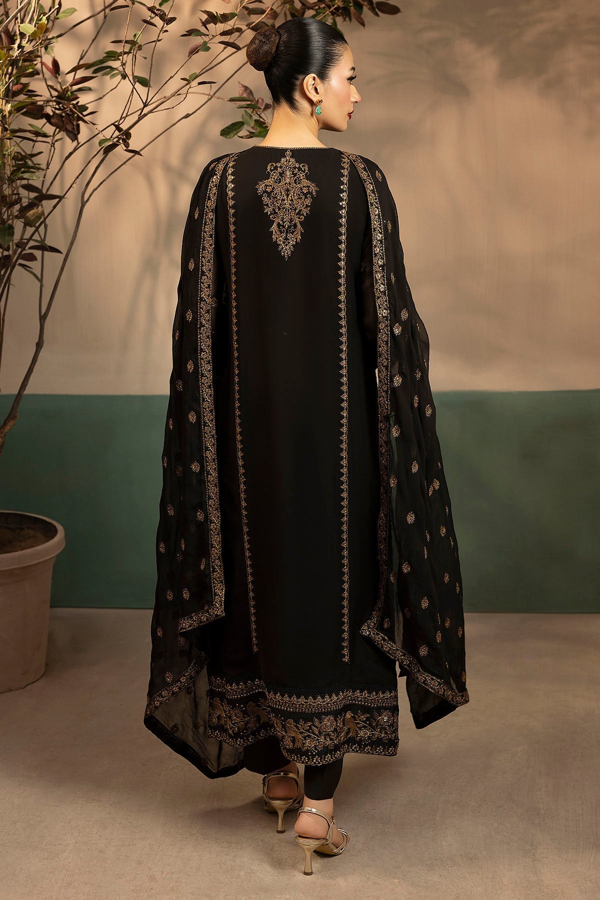 Motifz | Luxury Formal | 5579-VIOLA - Pakistani Designer Dress - by Motifz - Type : Ladies Clothes - 100% Original at Saira Sultan