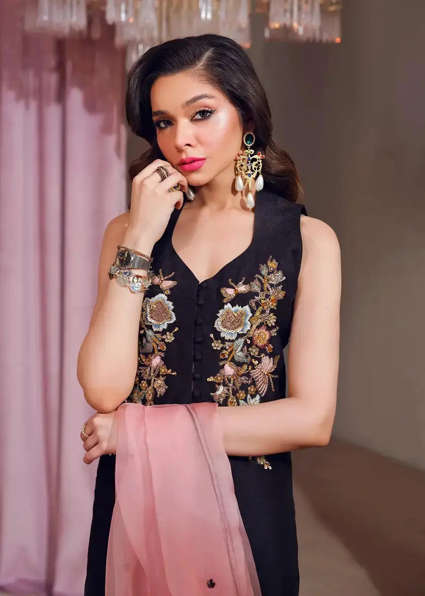 Mahum Asad | Forever and Ever Formals | Verve - Pakistani Designer Dress - by Mahum Asad | Type: Formal - 100% Original at Saira Sultan