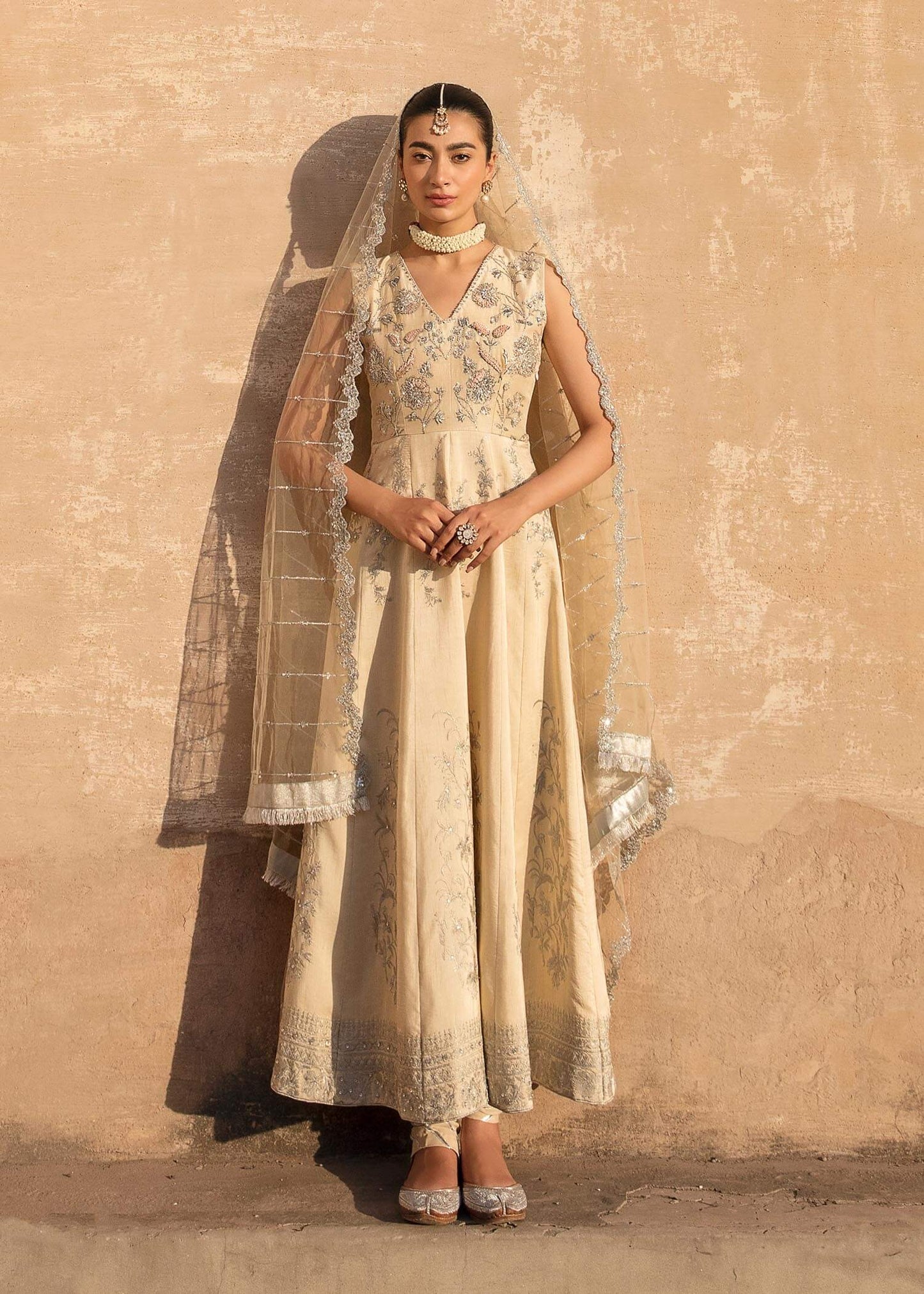 Mahum Asad | Gul Posh Luxury Formals 23 | Bahaar - Pakistani Designer Dress - by Mahum Asad | Type: Formal - 100% Original at Saira Sultan
