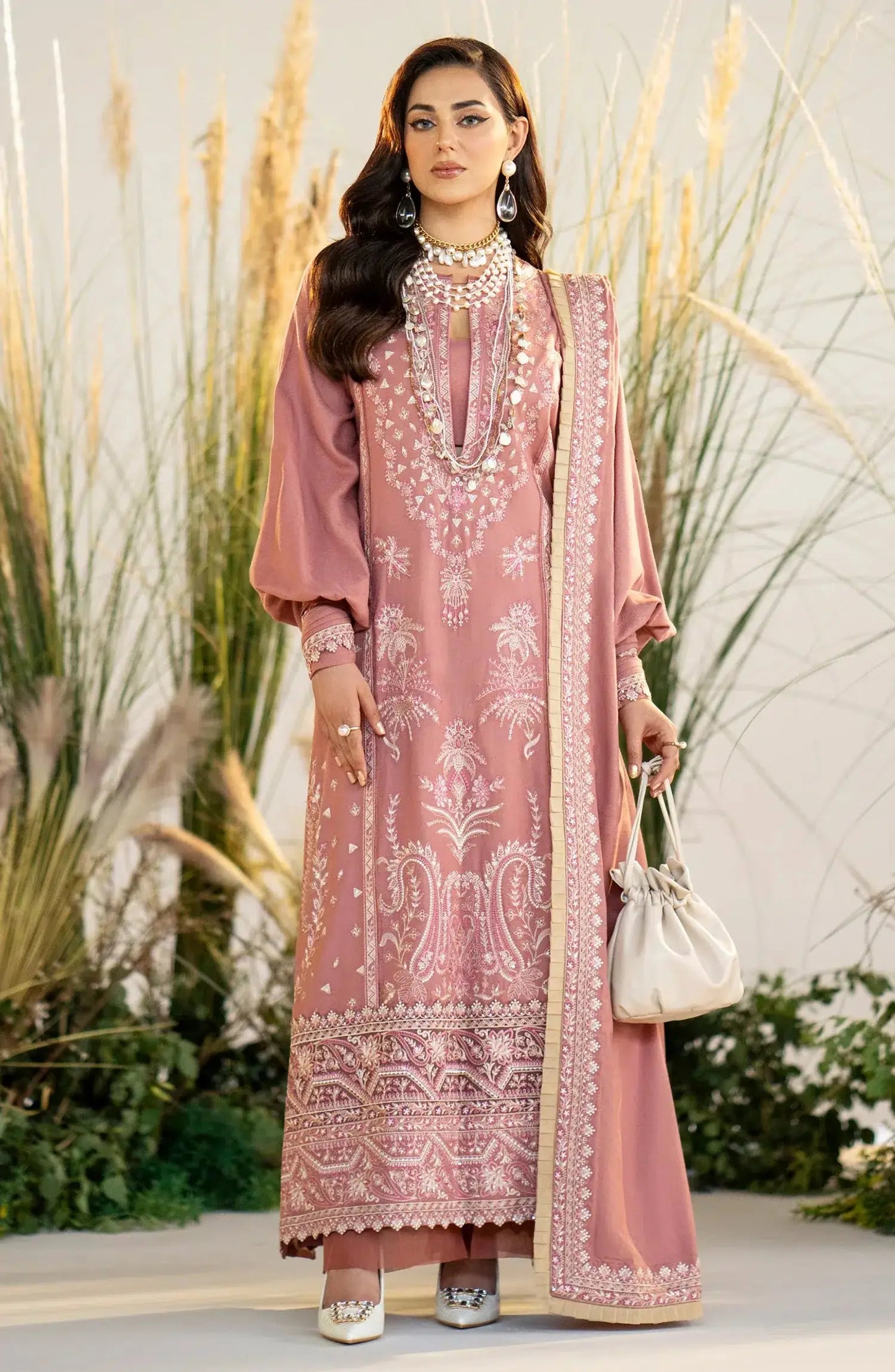 Maryum N Maria | Shehr Bano Winter 23 | DILREET MW23552 - Pakistani Designer Dress - by Maryum N Maria | Type: Luxury - 100% Original at Saira Sultan