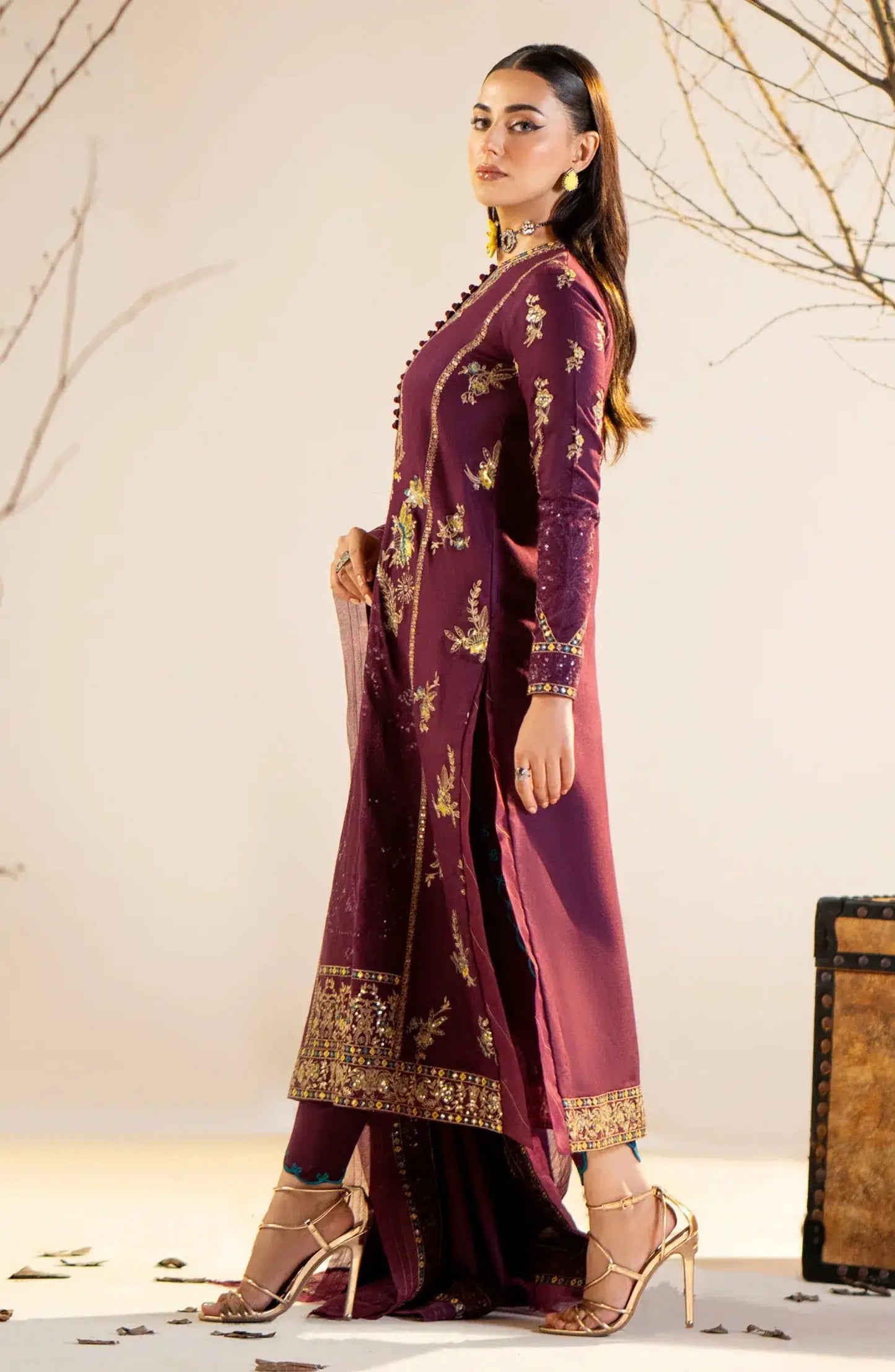 Maryum N Maria | Shehr Bano Winter 23 | JANEA MW23565 - Pakistani Designer Dress - by Maryum N Maria | Type: Luxury - 100% Original at Saira Sultan