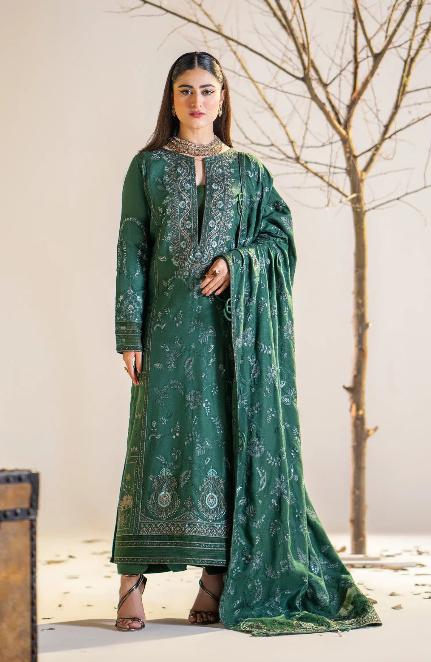 Maryum N Maria | Shehr Bano Winter 23 | JHEEL MW23563 - Pakistani Designer Dress - by Maryum N Maria | Type: Luxury - 100% Original at Saira Sultan