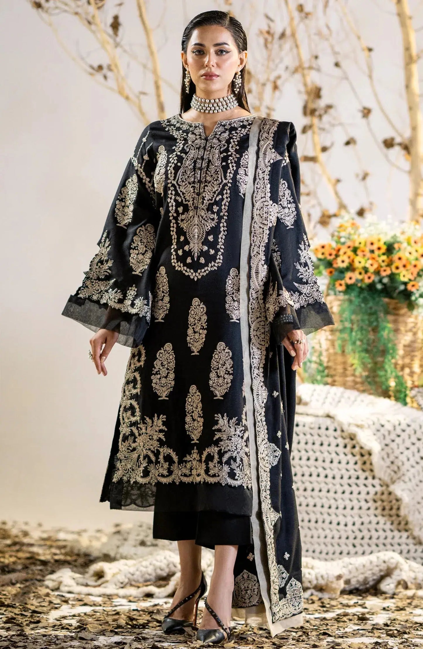 Maryum N Maria | Shehr Bano Winter 23 | KAJOL MW23561 - Pakistani Designer Dress - by Maryum N Maria | Type: Luxury - 100% Original at Saira Sultan