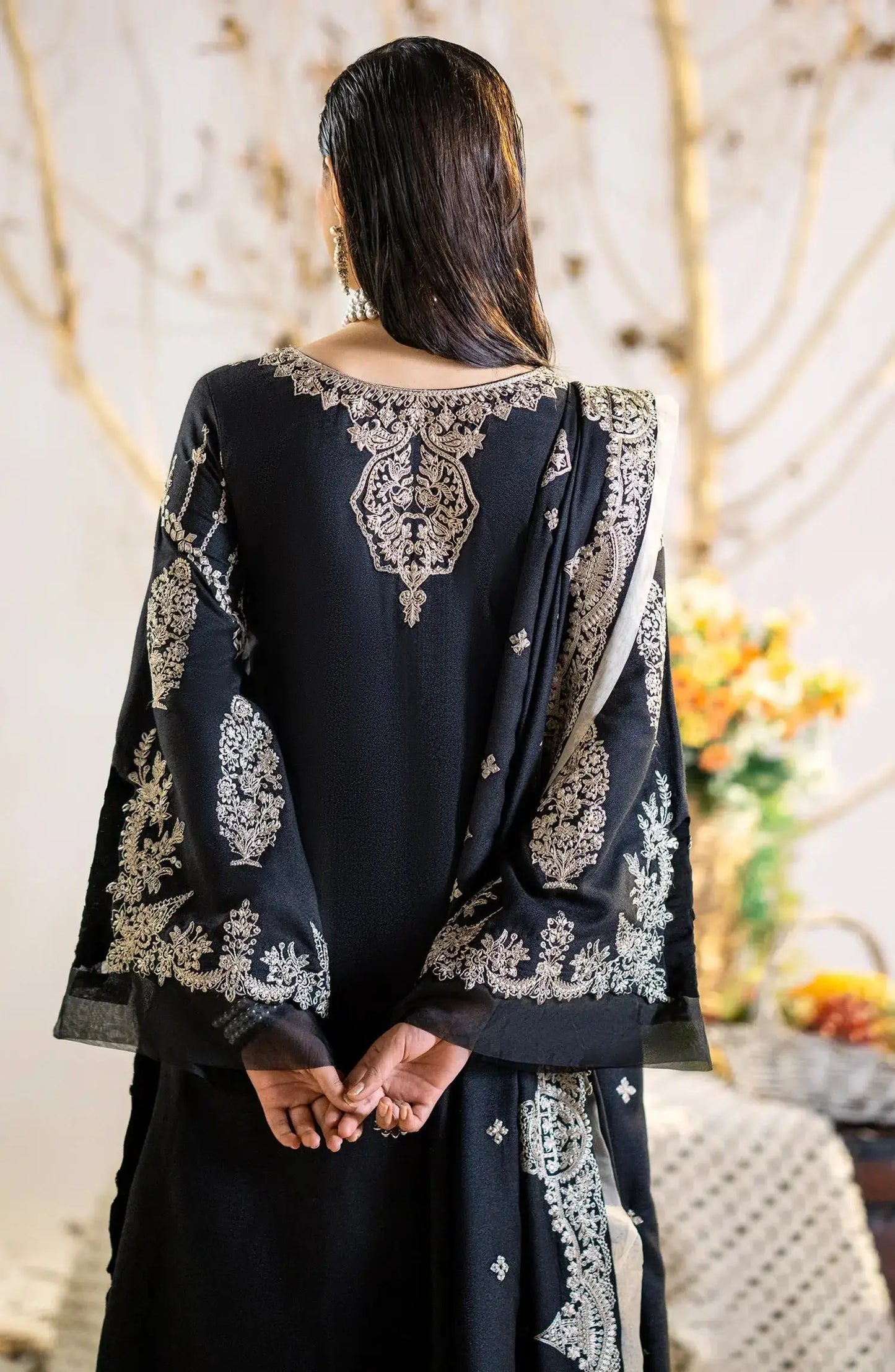 Maryum N Maria | Shehr Bano Winter 23 | KAJOL MW23561 - Pakistani Designer Dress - by Maryum N Maria | Type: Luxury - 100% Original at Saira Sultan
