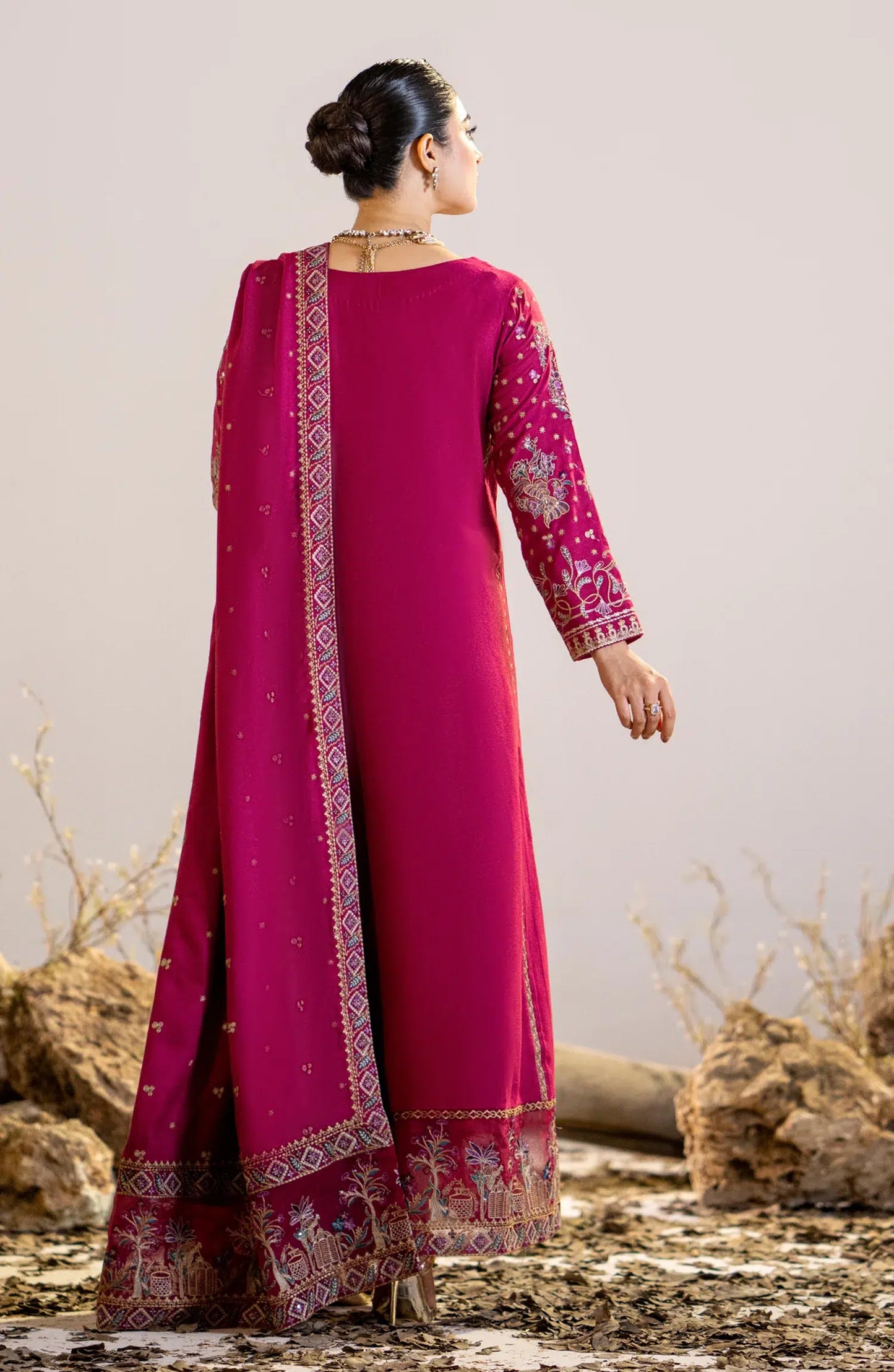 Maryum N Maria | Shehr Bano Winter 23 | KATRI MW23560 - Pakistani Designer Dress - by Maryum N Maria | Type: Luxury - 100% Original at Saira Sultan