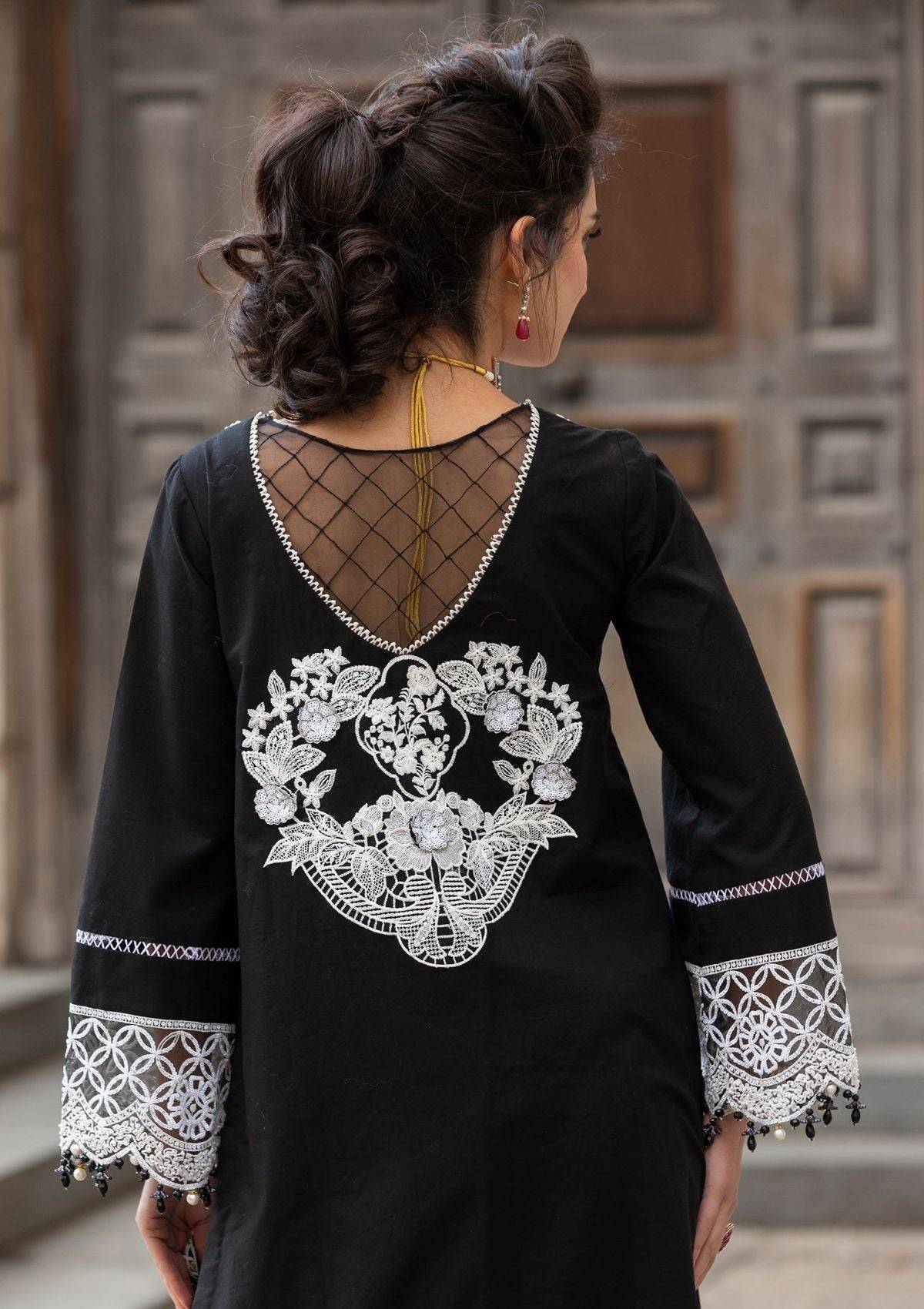 Meem | Luxury Eid Lawn 24 | MD-01 BLACK - Pakistani Designer Dress - by Meem | Type: Luxury - 100% Original at Saira Sultan