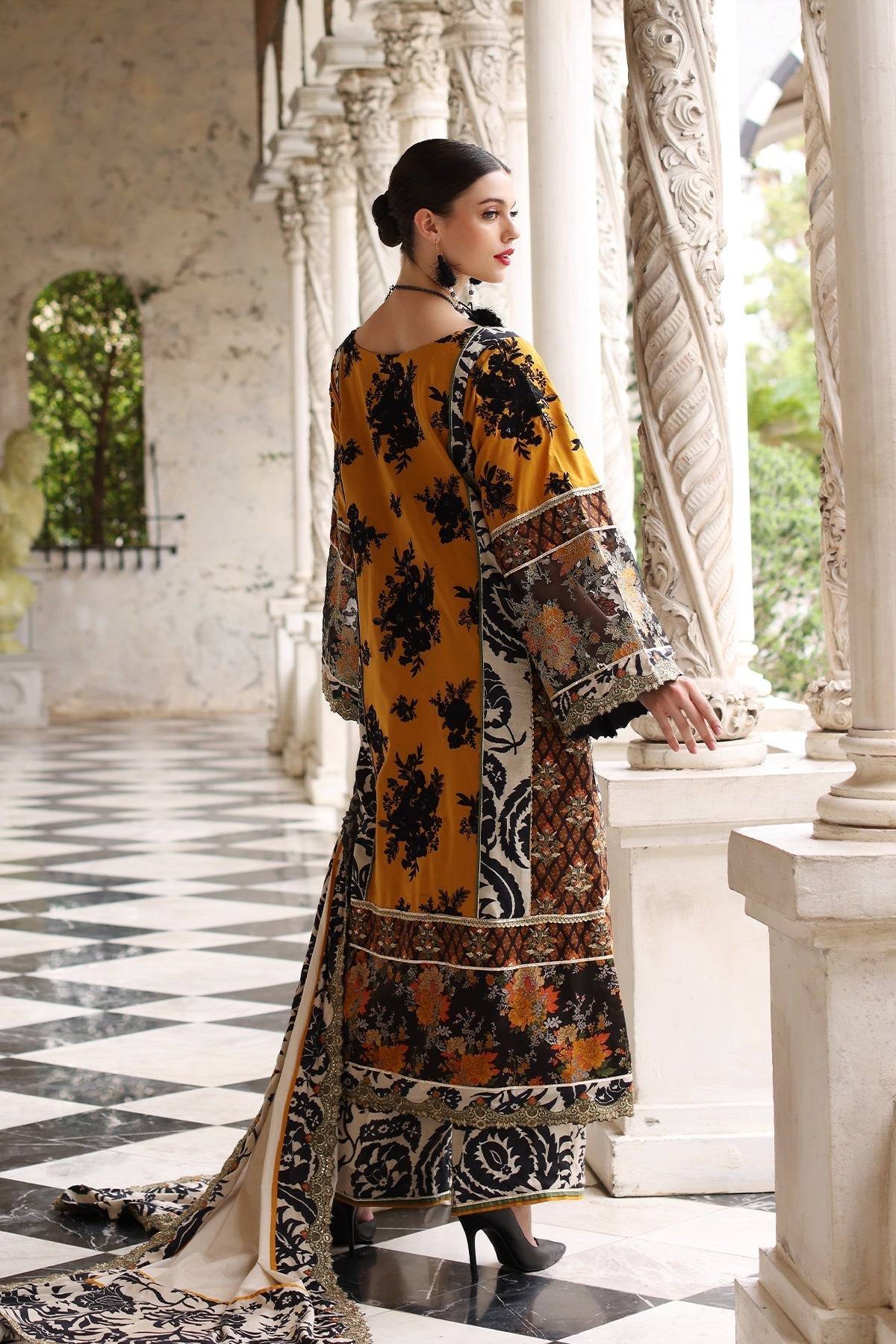 Mina Kashif | Festive Lawn | Leyla - Pakistani Designer Dress - by Mina Kashif | Type: Luxury - 100% Original at Saira Sultan