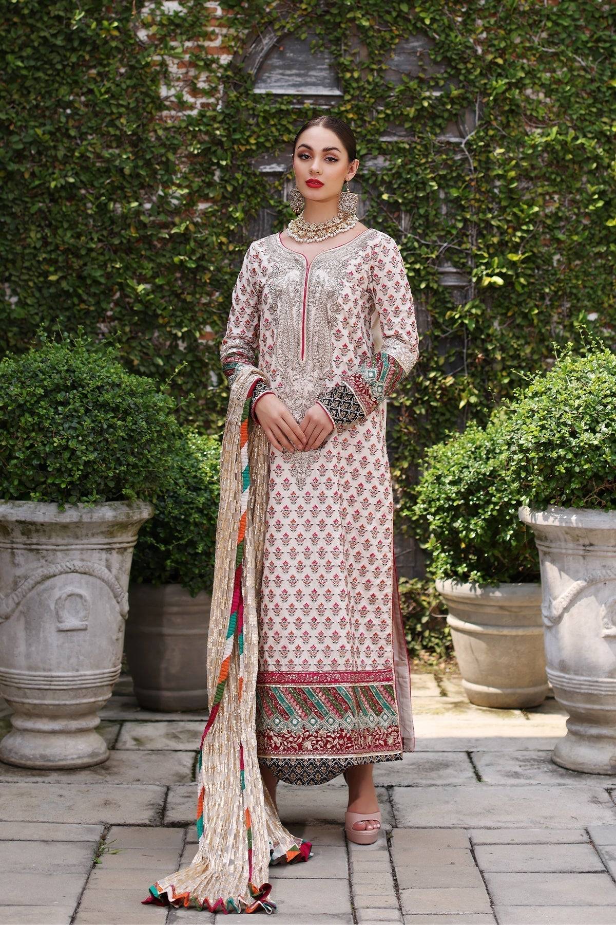 Mina Kashif | Festive Lawn | Parsa - Pakistani Designer Dress - by Mina Kashif | Type: Luxury - 100% Original at Saira Sultan
