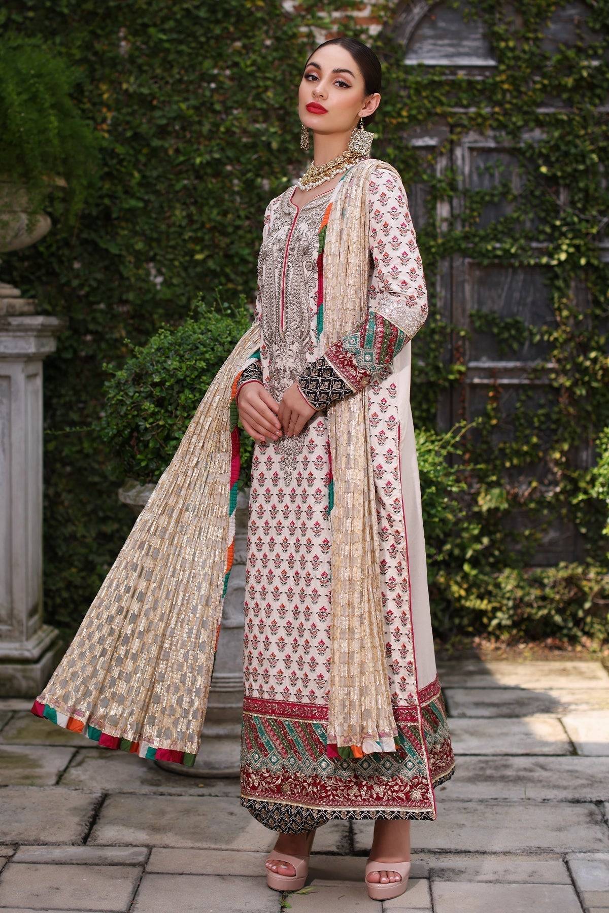 Mina Kashif | Festive Lawn | Parsa - Pakistani Designer Dress - by Mina Kashif | Type: Luxury - 100% Original at Saira Sultan