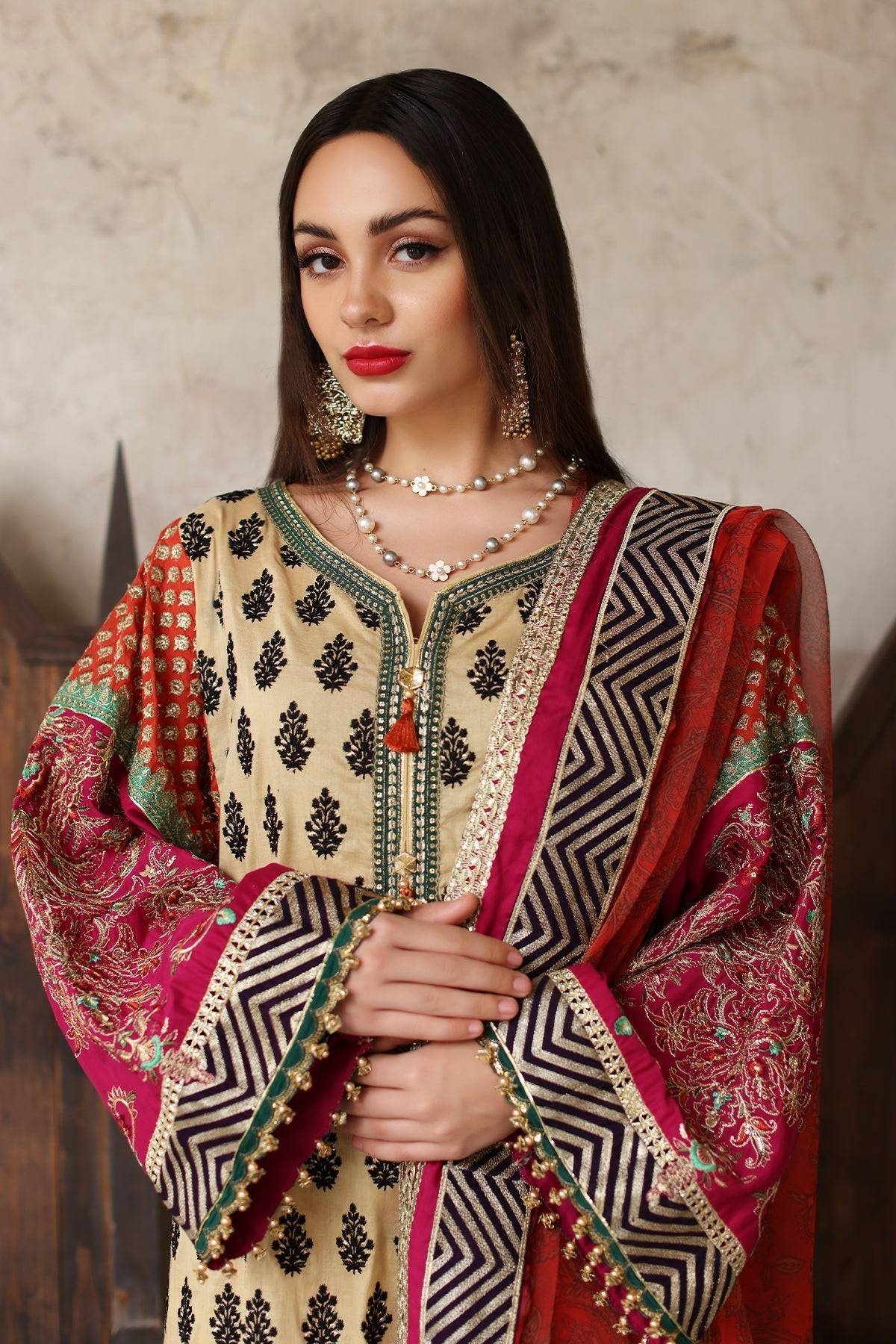 Mina Kashif | Festive Lawn | Amani - Pakistani Designer Dress - by Mina Kashif | Type: Luxury - 100% Original at Saira Sultan