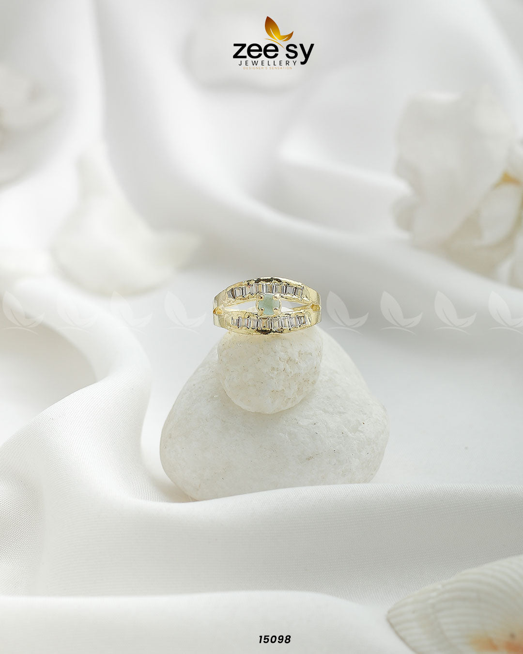 Mirage Ring Golden Mint Green