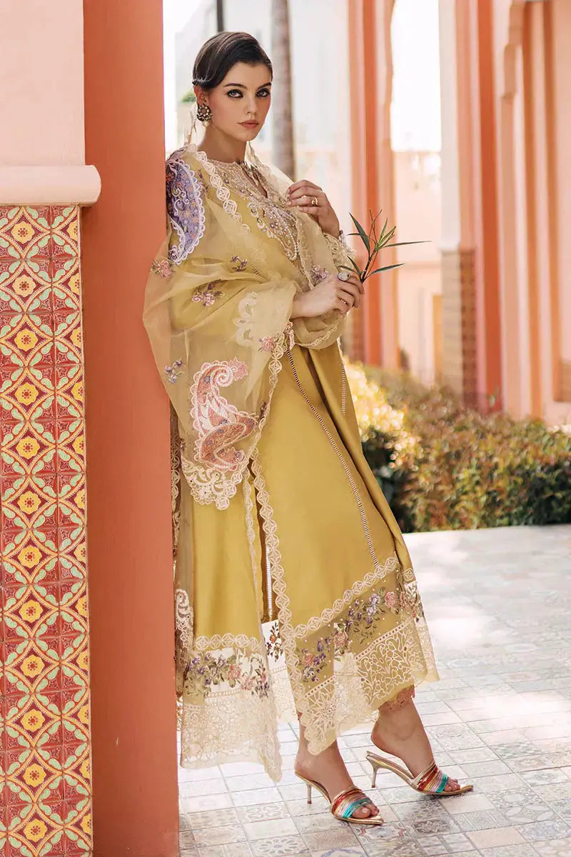 Mushq | Tehreem Luxury Pret 24 | GOLDEN GLIMMER - Pakistani Designer Dress - by Mushq | Type: Luxury - 100% Original at Saira Sultan