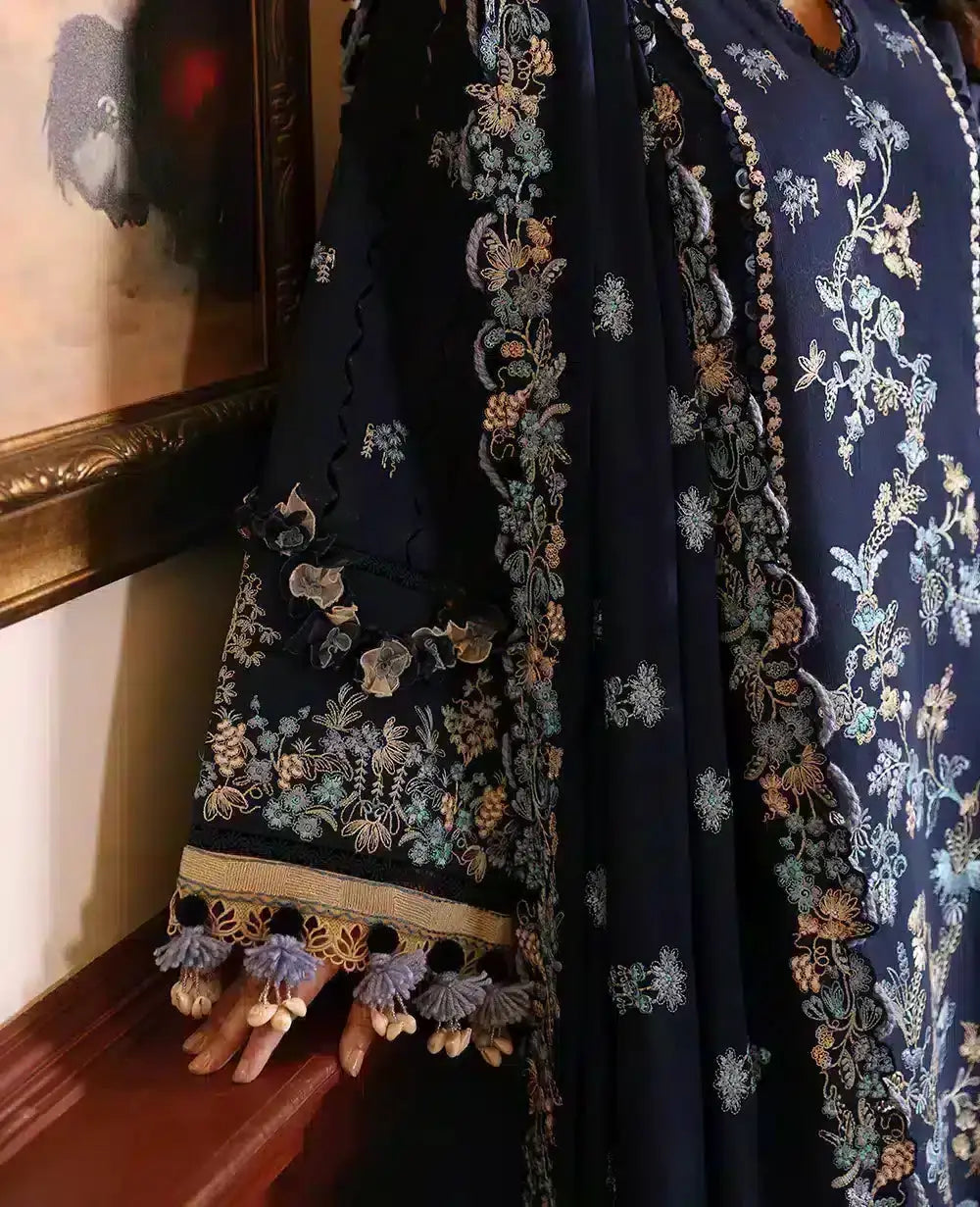 Republic Womenswear | Noemei Luxury Shawl 23 | NWU23-D2-A - Pakistani Designer Dress - by Republic Womenswear | Type: Luxury - 100% Original at Saira Sultan