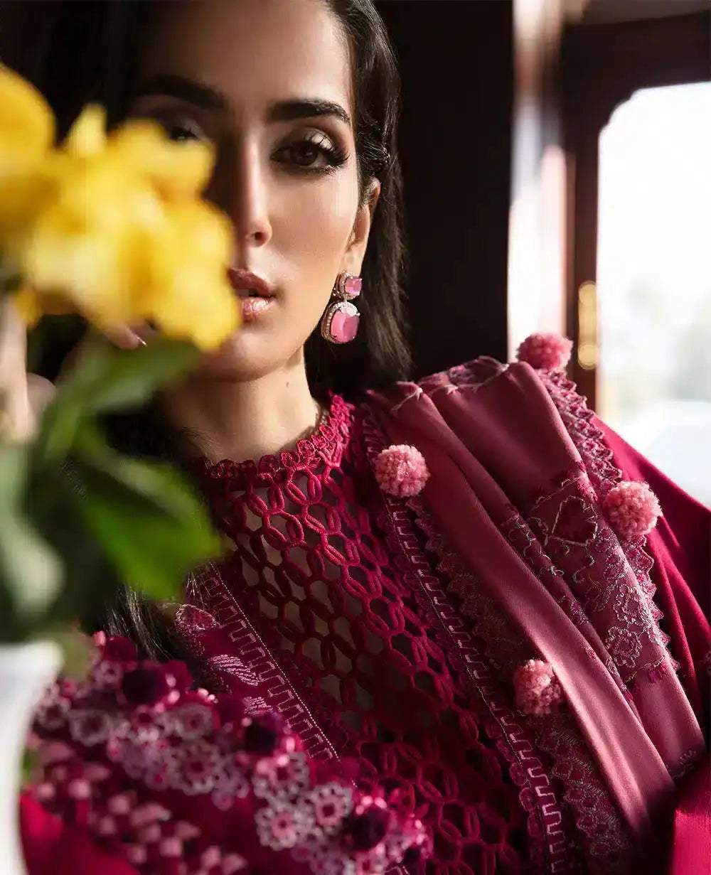 Republic Womenswear | Noemei Luxury Shawl 23 | NWU23-D4-A - Pakistani Designer Dress - by Republic Womenswear | Type: Luxury - 100% Original at Saira Sultan