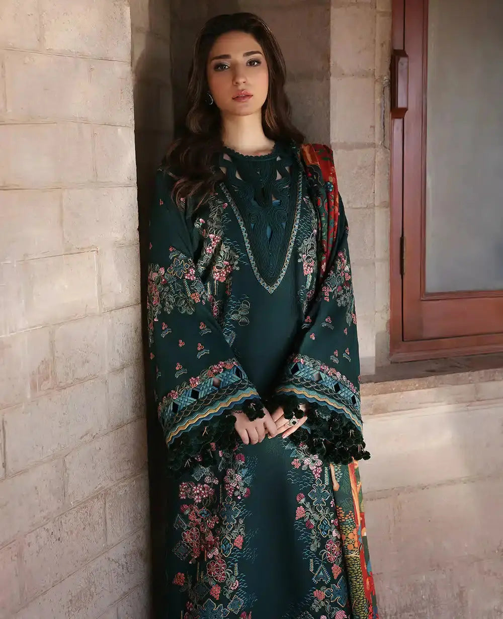 Republic Womenswear | Noemei Luxury Shawl 23 | NWU23-D6-B - Pakistani Designer Dress - by Republic Womenswear | Type: Luxury - 100% Original at Saira Sultan