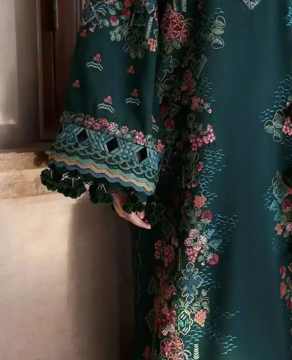 Republic Womenswear | Noemei Luxury Shawl 23 | NWU23-D6-B - Pakistani Designer Dress - by Republic Womenswear | Type: Luxury - 100% Original at Saira Sultan