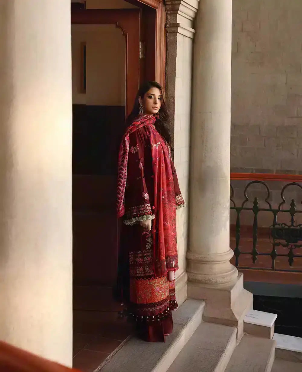 Republic Womenswear | Noemei Luxury Shawl 23 | NWU23-D7-B - Pakistani Designer Dress - by Republic Womenswear | Type: Luxury - 100% Original at Saira Sultan