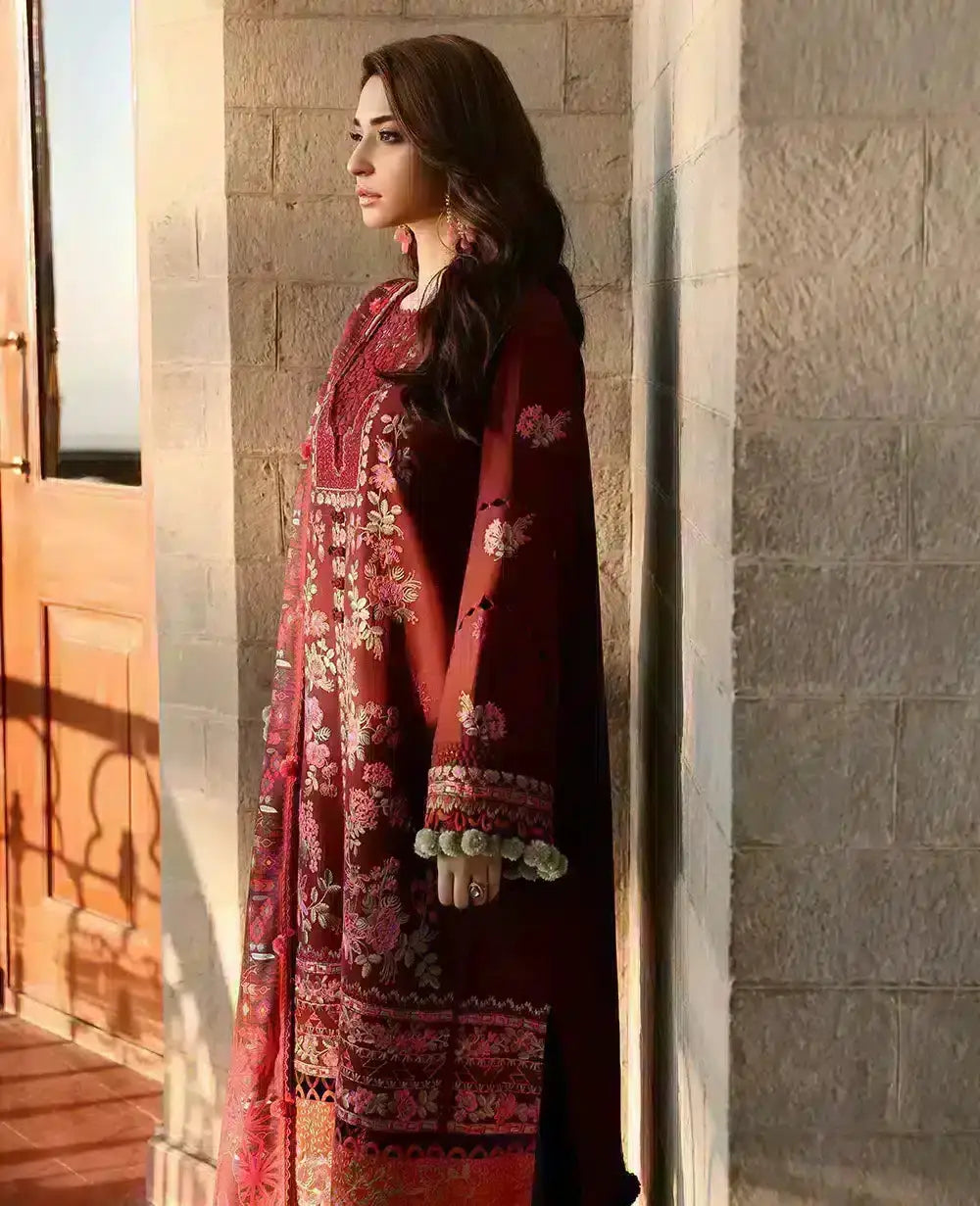Republic Womenswear | Noemei Luxury Shawl 23 | NWU23-D7-B - Pakistani Designer Dress - by Republic Womenswear | Type: Luxury - 100% Original at Saira Sultan